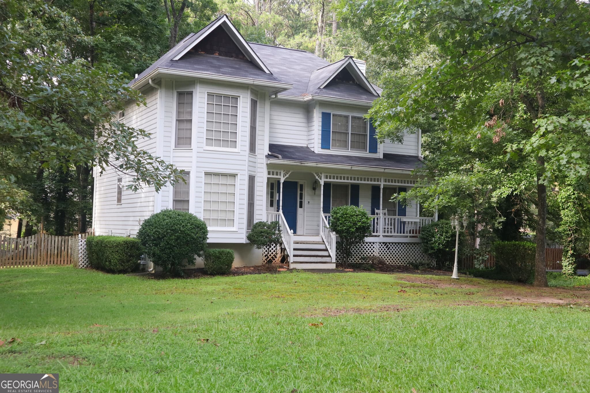 4 bedroom, 3.5 bathroom, 2,909 sq ft single family residence for sale at 220 Creekwood Trail, Fayetteville, GA 30214 — photo 2