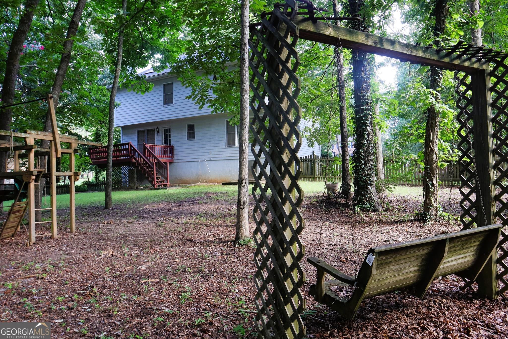 4 bedroom, 3.5 bathroom, 2,909 sq ft single family residence for sale at 220 Creekwood Trail, Fayetteville, GA 30214 — photo 8