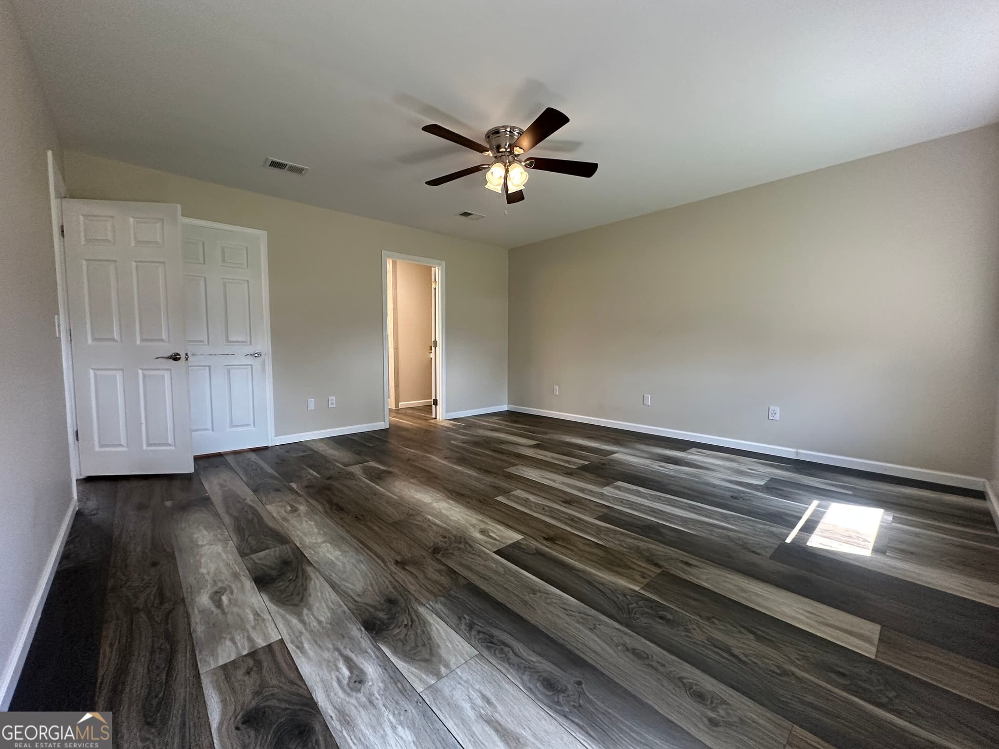 3 bedroom, 2 bathroom, 1,829 sq ft single family residence for sale at 273 Sunbeam Road, Douglas, GA 31535 — photo 6