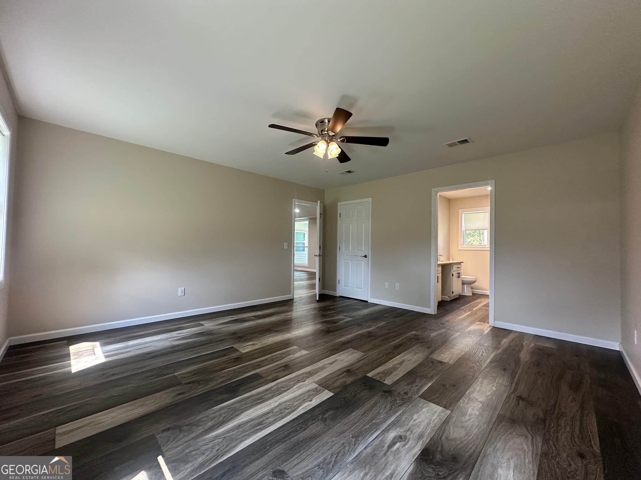 3 bedroom, 2 bathroom, 1,829 sq ft single family residence for sale at 273 Sunbeam Road, Douglas, GA 31535 — photo 7