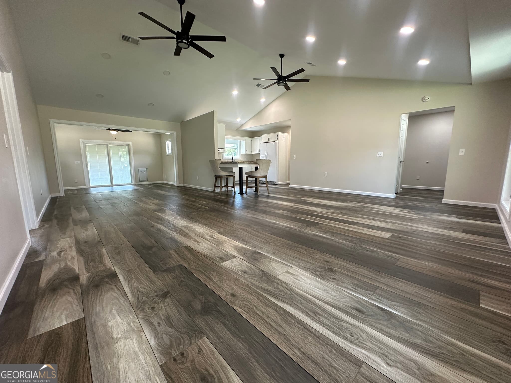 3 bedroom, 2 bathroom, 1,829 sq ft single family residence for sale at 273 Sunbeam Road, Douglas, GA 31535 — photo 3
