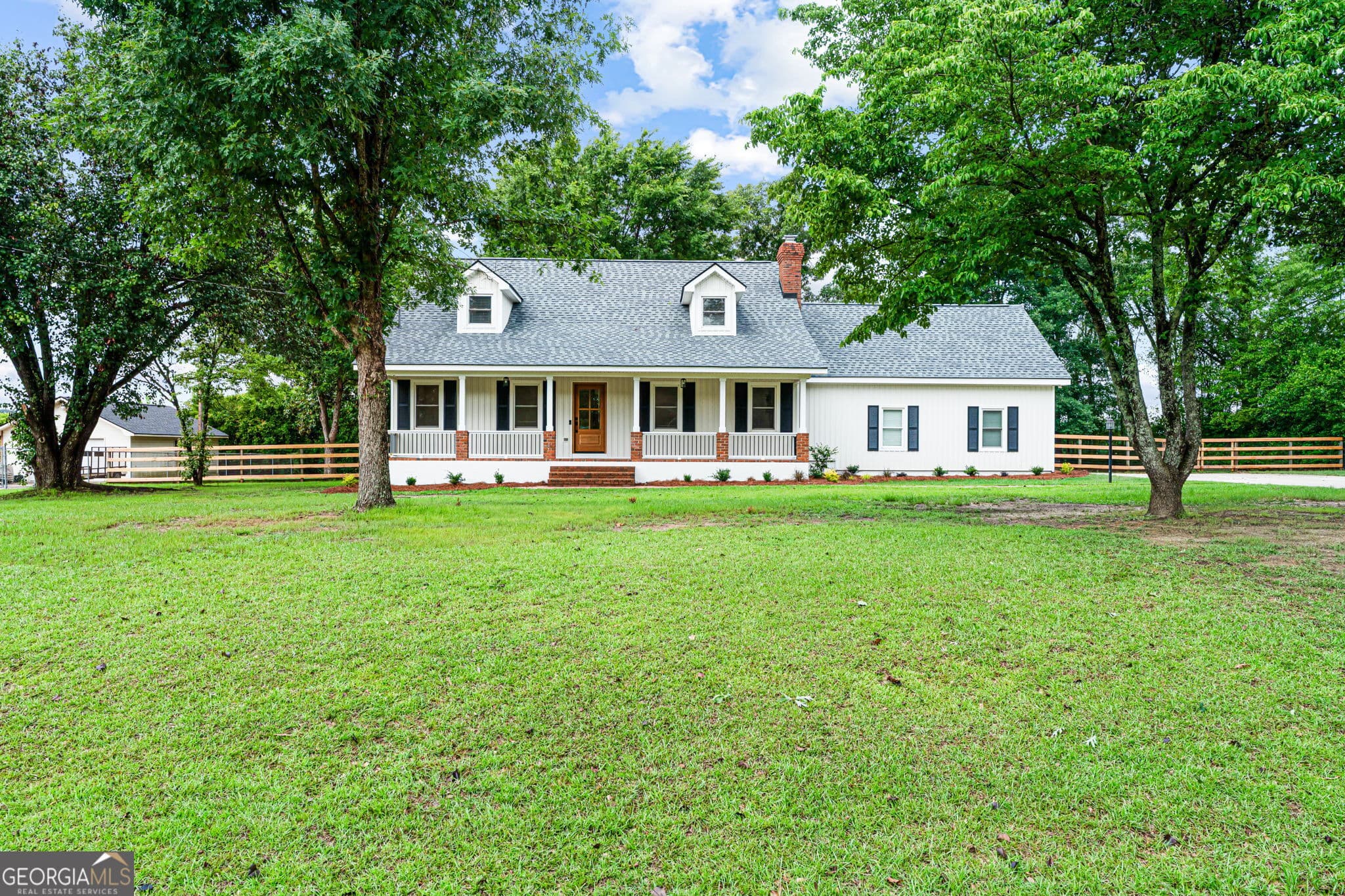 4 bedroom, 3 bathroom, 2,545 sq ft single family residence sold at 213 Tucker Road, Warner Robins, GA 31088