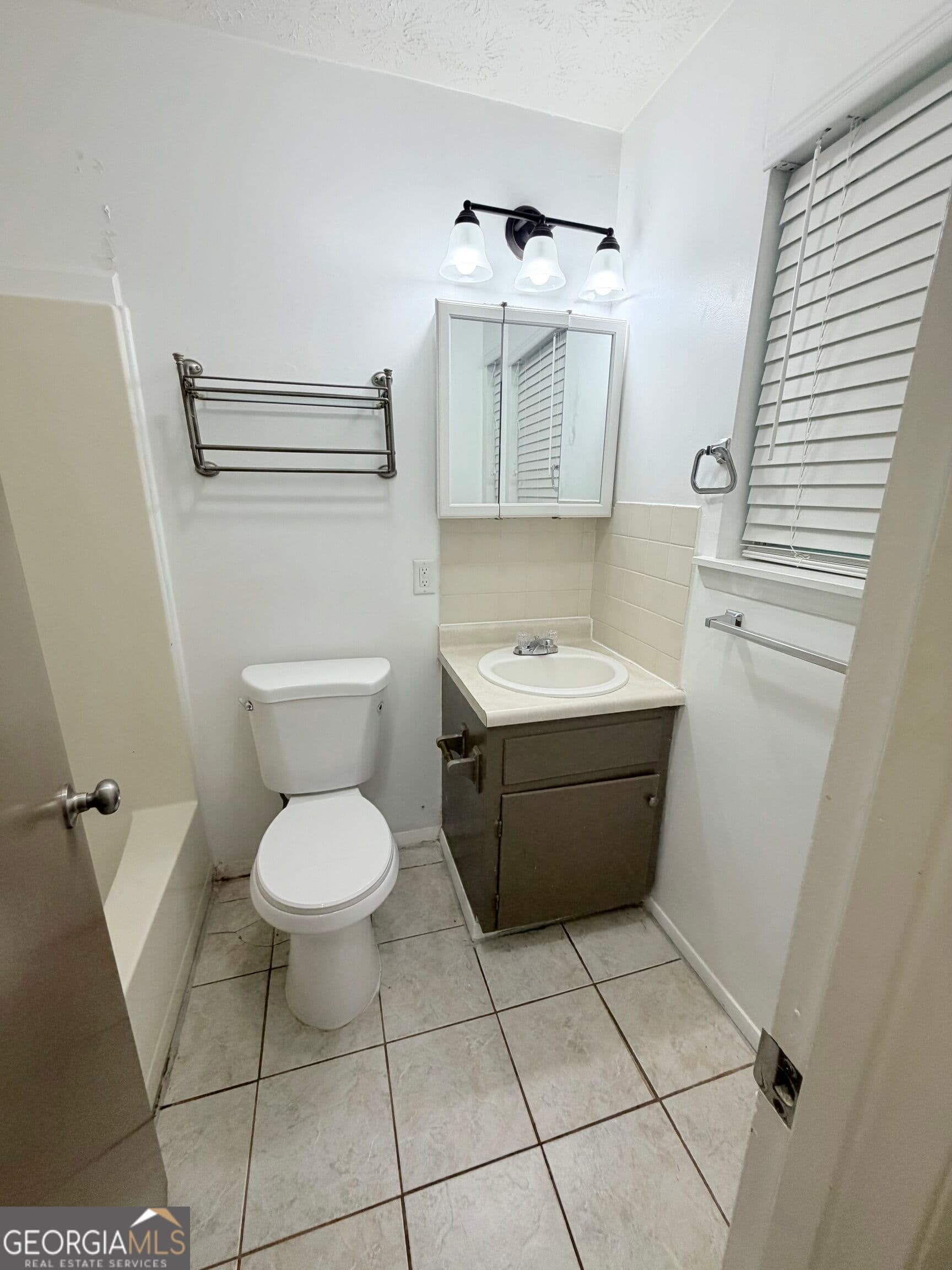 2 bedroom, 1 bathroom, 891 sq ft duplex for rent at 1063 Kings Mill Run, Athens, GA 30606 for $1,095 a month — photo 7