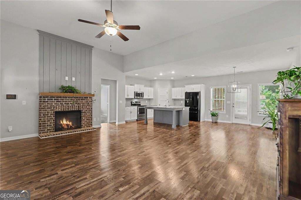 4 bedroom, 2 bathroom, 1,911 sq ft single family residence for sale at 119 Springwood Drive, Carrollton, GA 30117 — photo 6