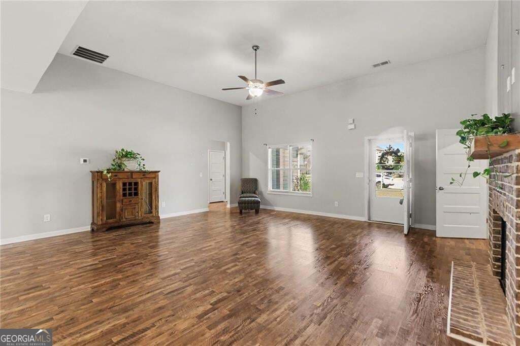 4 bedroom, 2 bathroom, 1,911 sq ft single family residence for sale at 119 Springwood Drive, Carrollton, GA 30117 — photo 7