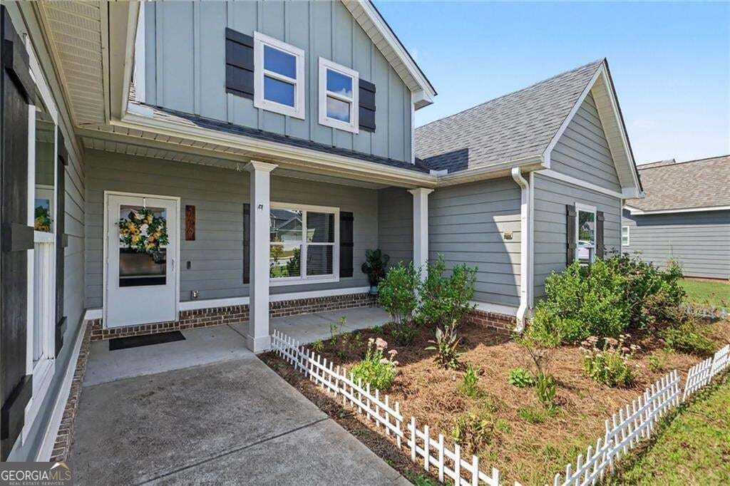 4 bedroom, 2 bathroom, 1,911 sq ft single family residence for sale at 119 Springwood Drive, Carrollton, GA 30117 — photo 3