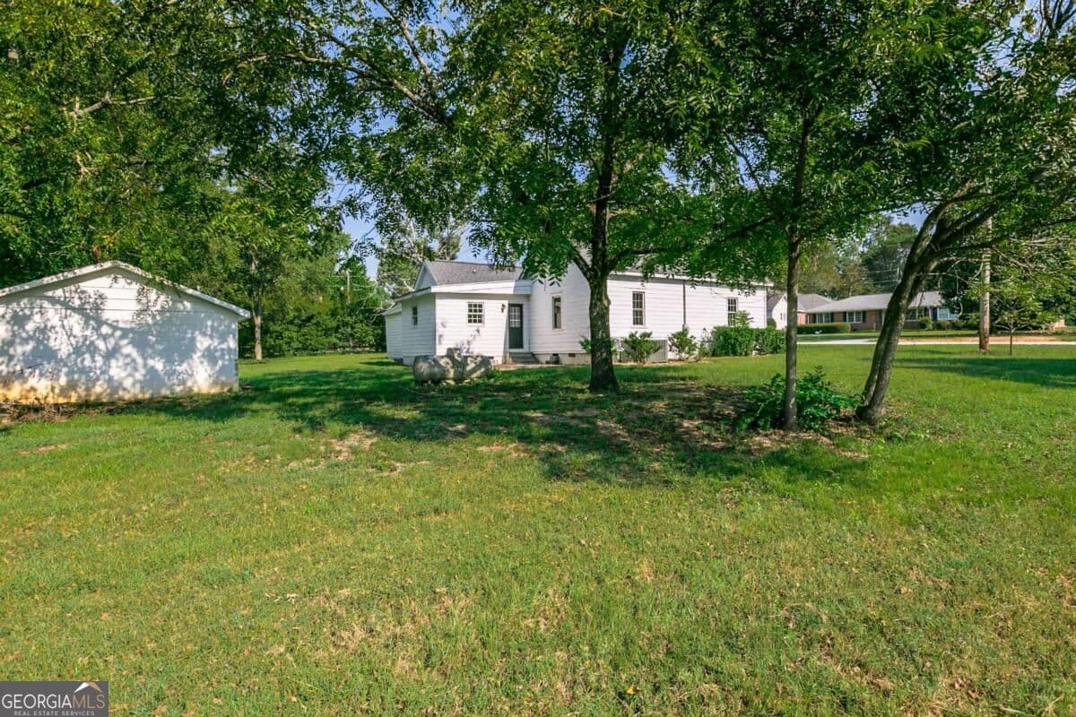 3 bedroom, 2 bathroom, 1,687 sq ft single family residence for rent at 5740 Bostwick Highway, Bostwick, GA 30621 for $1,950 a month — photo 6