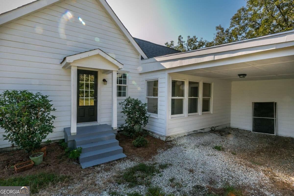 3 bedroom, 2 bathroom, 1,687 sq ft single family residence for rent at 5740 Bostwick Highway, Bostwick, GA 30621 for $1,950 a month — photo 3