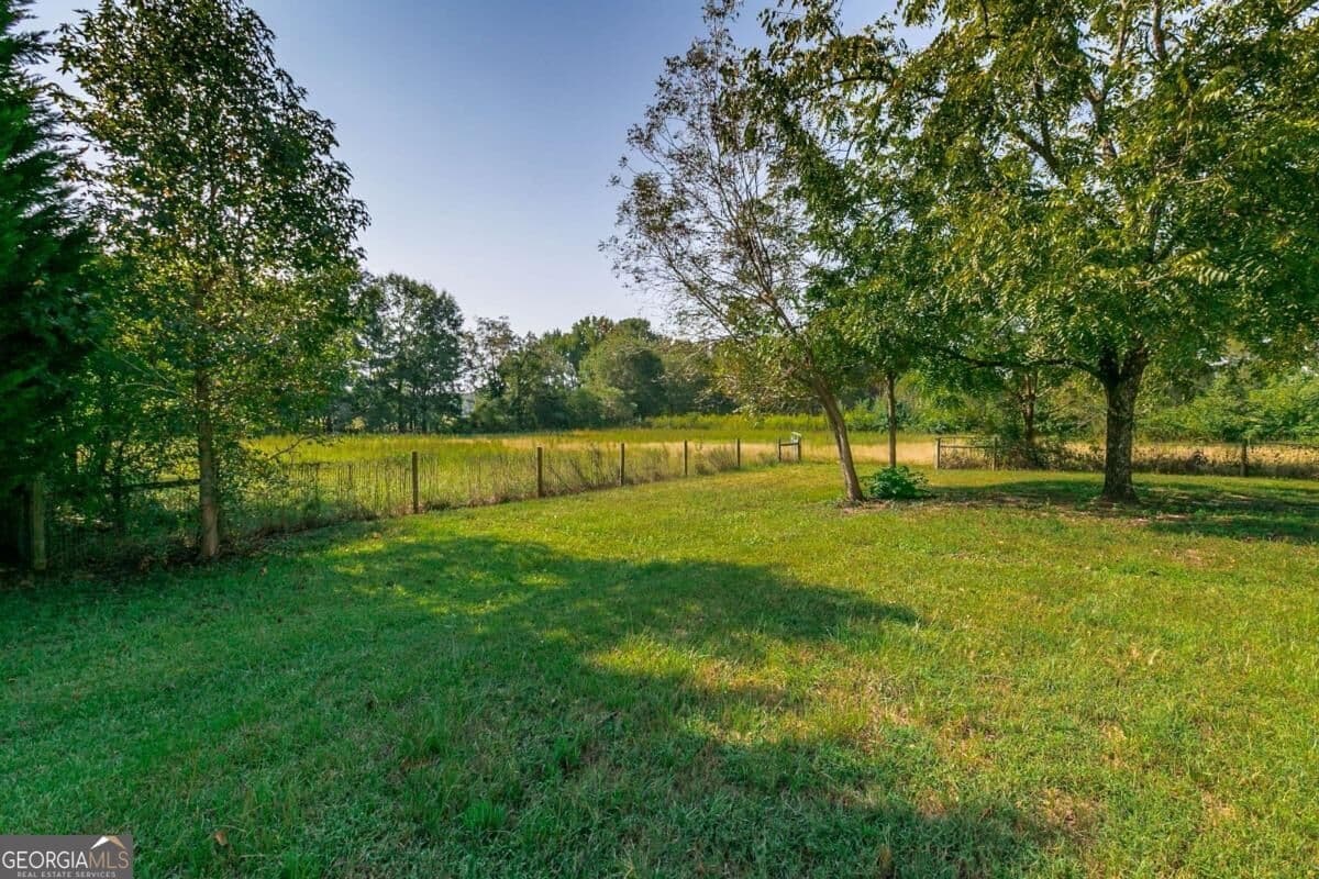 3 bedroom, 2 bathroom, 1,687 sq ft single family residence for rent at 5740 Bostwick Highway, Bostwick, GA 30621 for $1,950 a month — photo 9