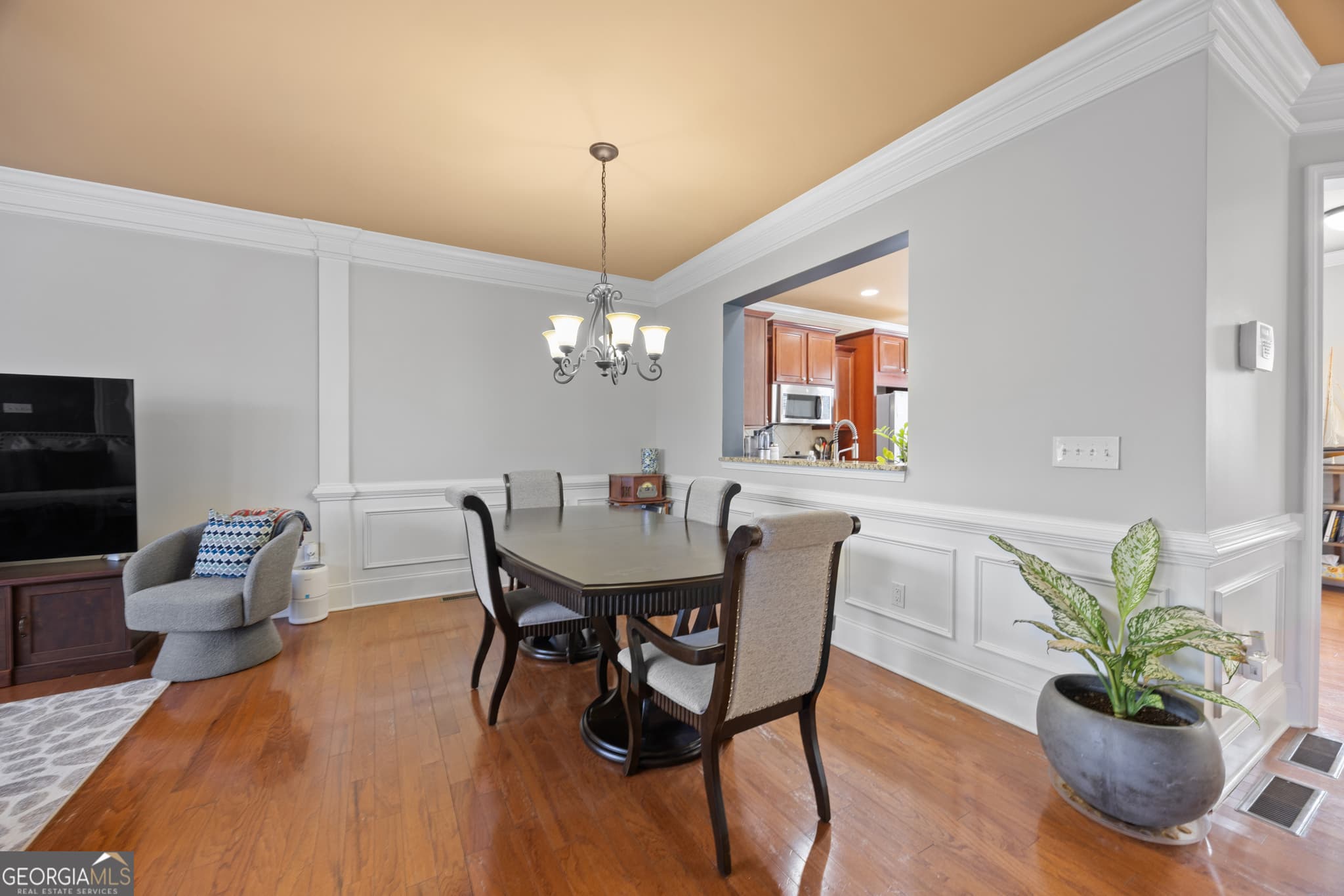 3 bedroom, 3.5 bathroom, 2,220 sq ft townhouse for sale at 2871 Overlook Way, Atlanta, GA 30324 — photo 7