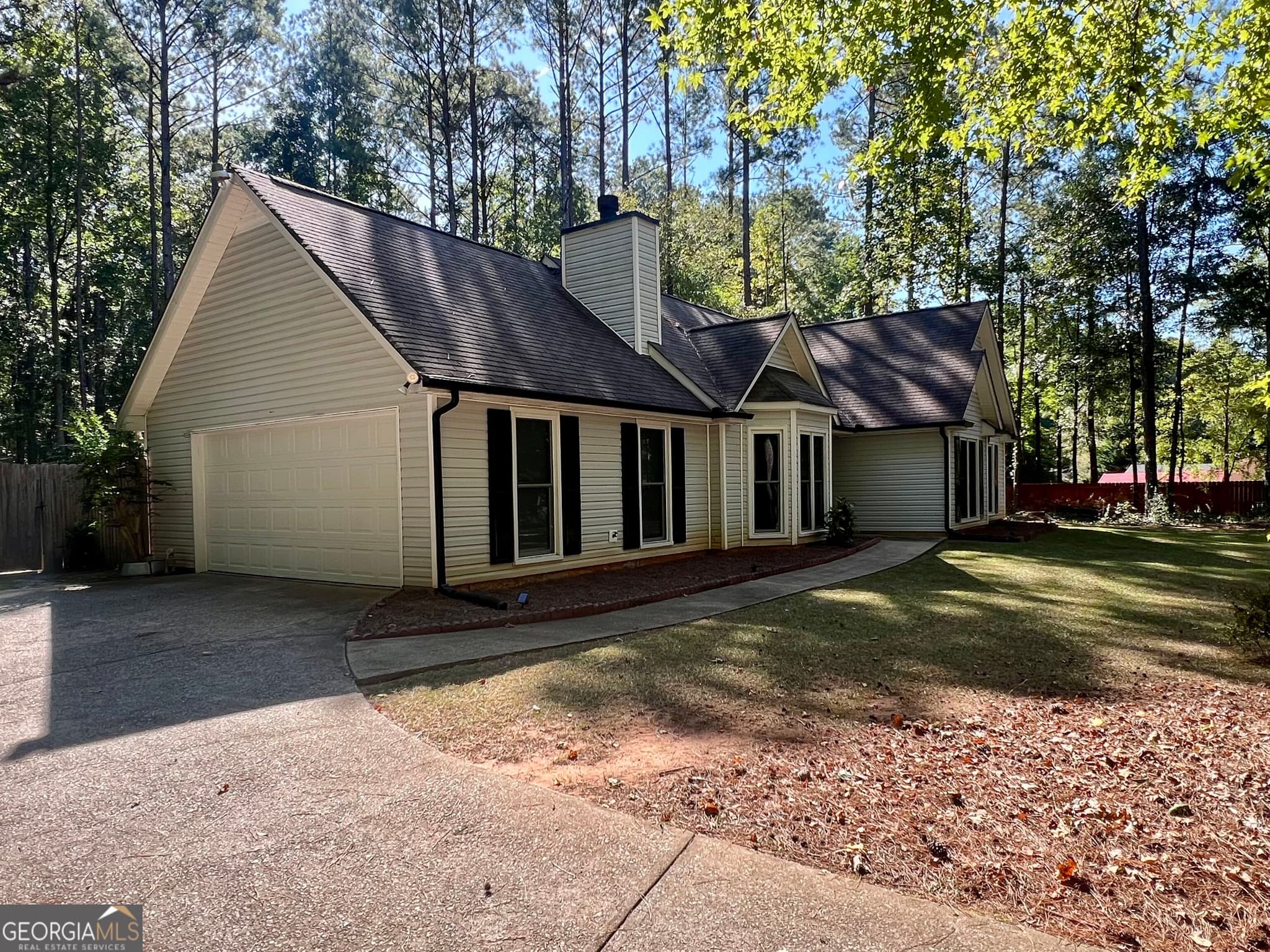 3 bedroom, 2 bathroom, 1,262 sq ft single family residence for sale at 37 Jeb Stuart Drive, Newnan, GA 30265 — photo 6