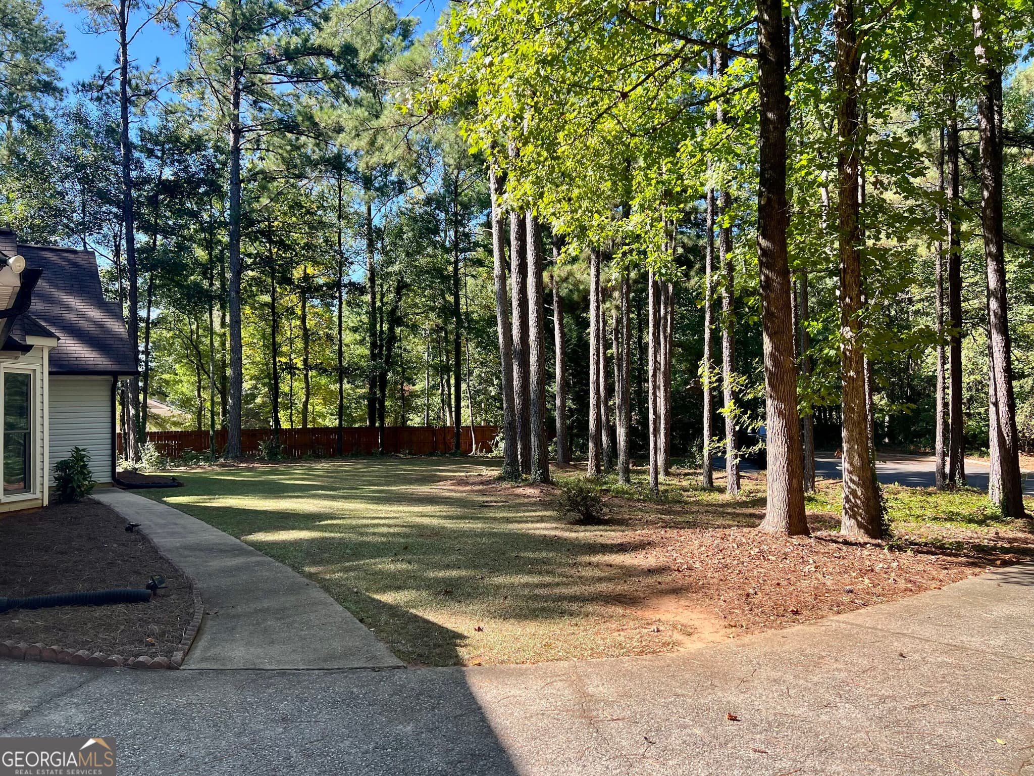 3 bedroom, 2 bathroom, 1,262 sq ft single family residence for sale at 37 Jeb Stuart Drive, Newnan, GA 30265 — photo 7