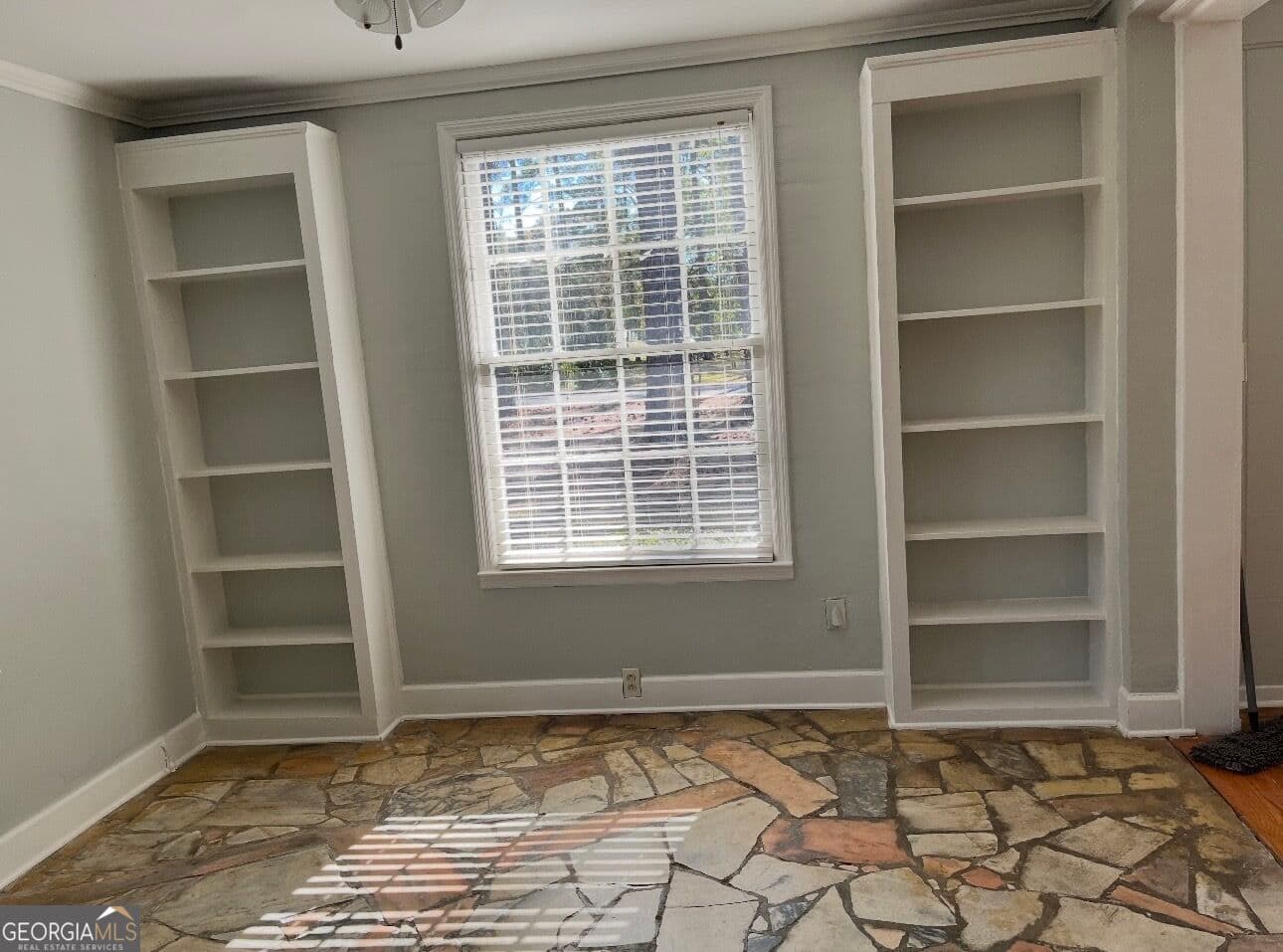 4 bedroom, 2.5 bathroom, 2,526 sq ft single family residence under contract at 719 E 19th Avenue, Cordele, GA 31015 — photo 7