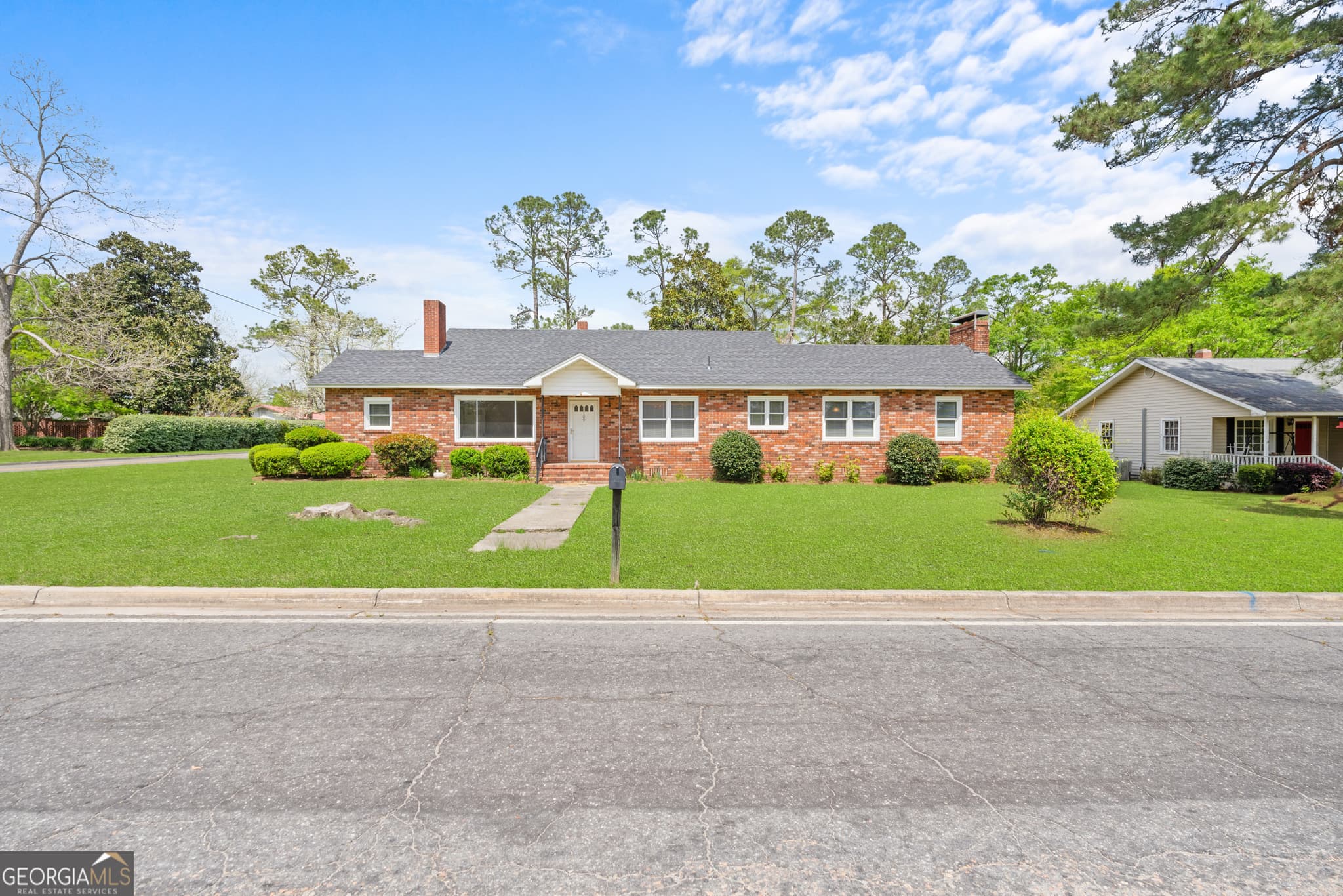 3 bedroom, 2 bathroom, 2,088 sq ft single family residence sold at 109 Penn Avenue, Claxton, GA 30417