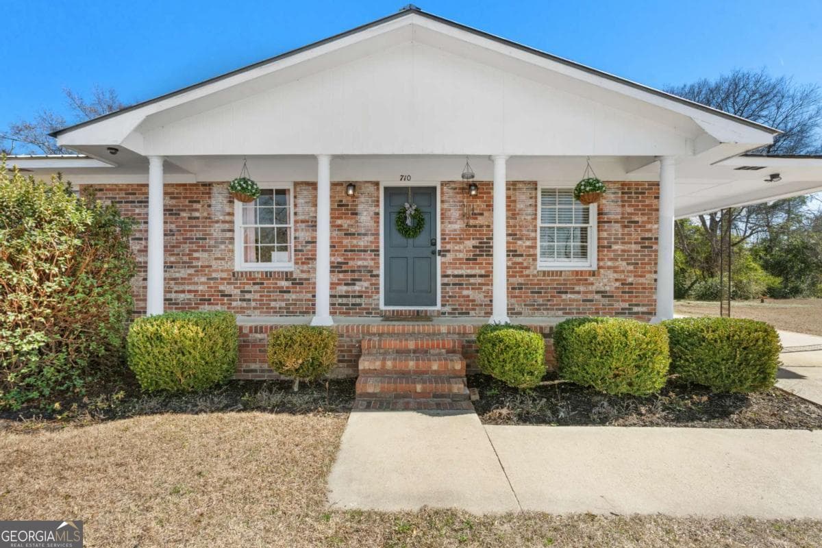 3 bedroom, 1.5 bathroom, 1,111 sq ft single family residence for sale at 710 Smith Street, Vidalia, GA 30474 — photo 2