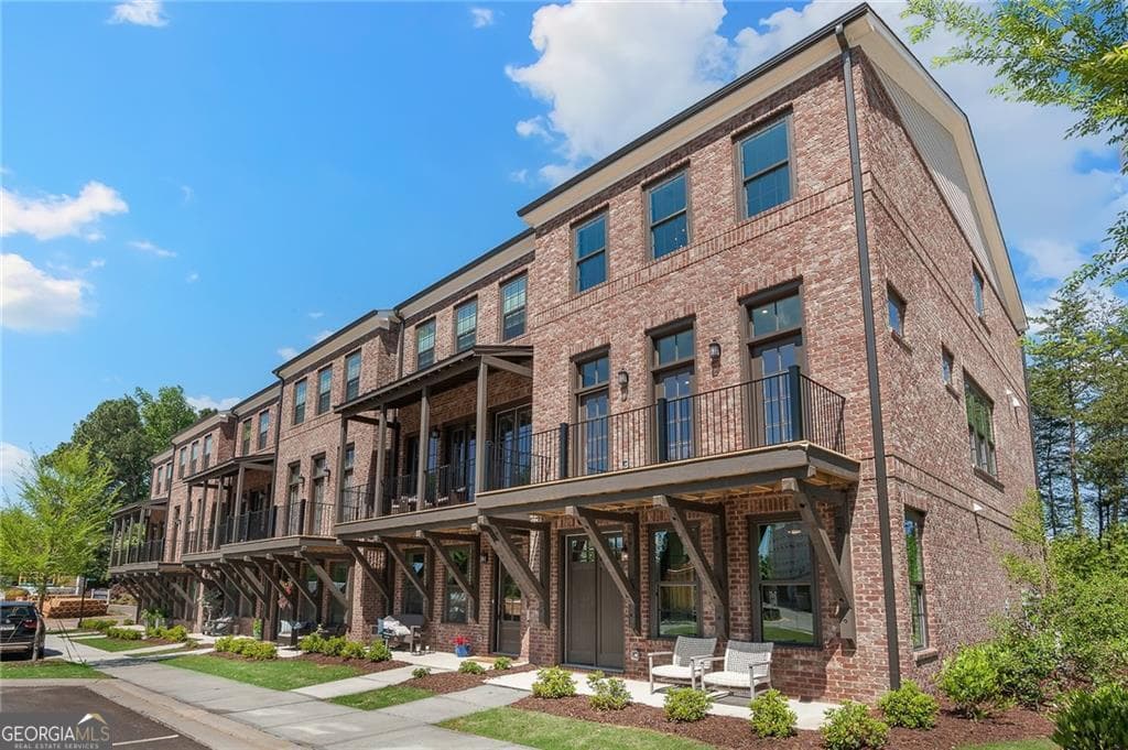 3 bedroom, 3.5 bathroom, 2,707 sq ft townhouse for rent at 820 Snider Walk, Marietta, GA 30068 for $4,500 a month — photo 1 of 1