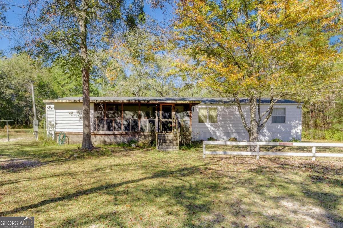 4 bedroom, 2 bathroom manufactured home,mobile home sold at 123 Bird Road, Springfield, GA 31329