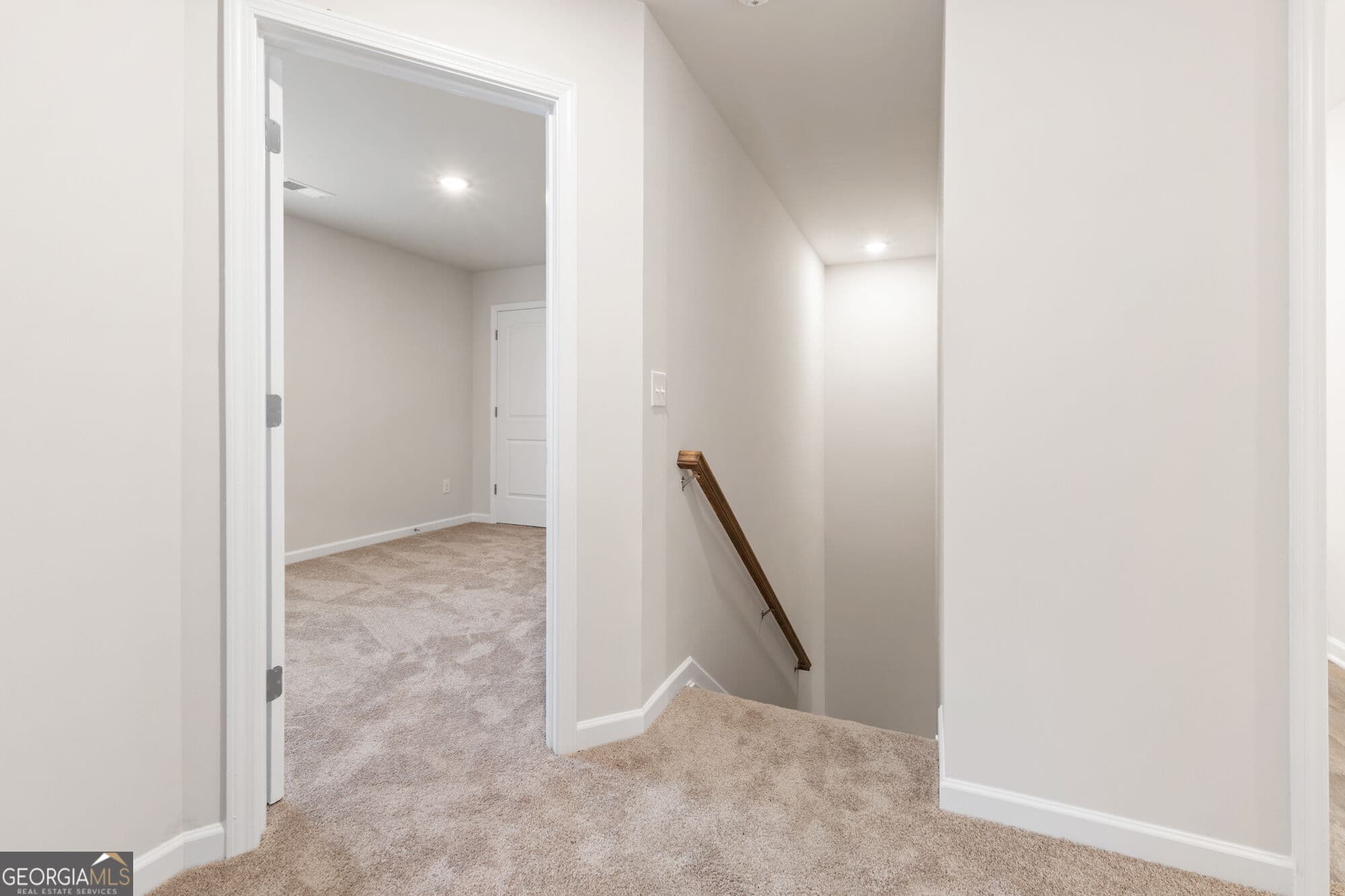3 bedroom, 2.5 bathroom, 1,852 sq ft townhouse for sale at 3245 Wading Heron Way, Powder Springs, GA 30127 — photo 4