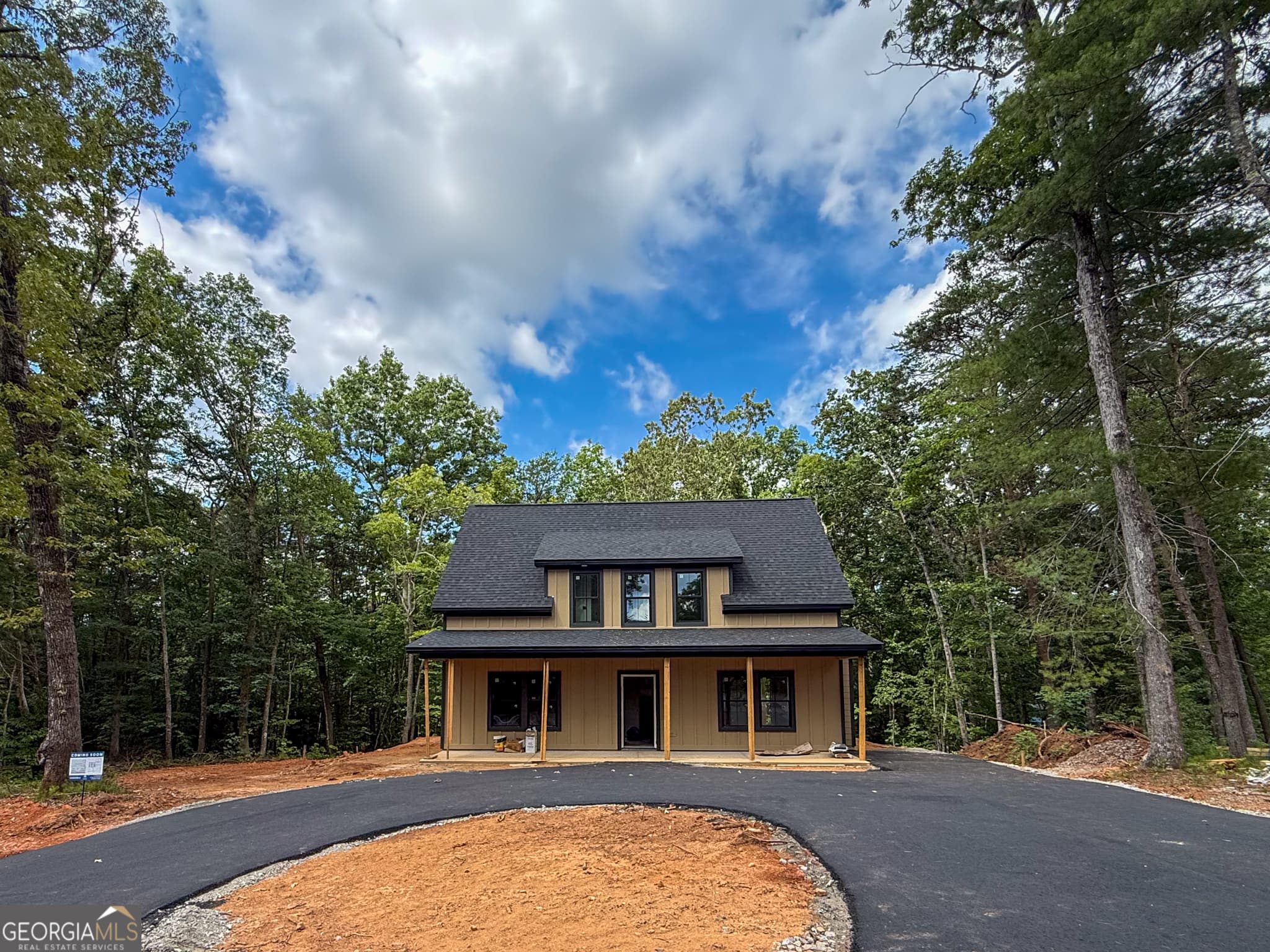 3 bedroom, 2.5 bathroom, 1,574 sq ft single family residence for sale at 141 Forest Glen Drive, Cleveland, GA 30528 — photo 2