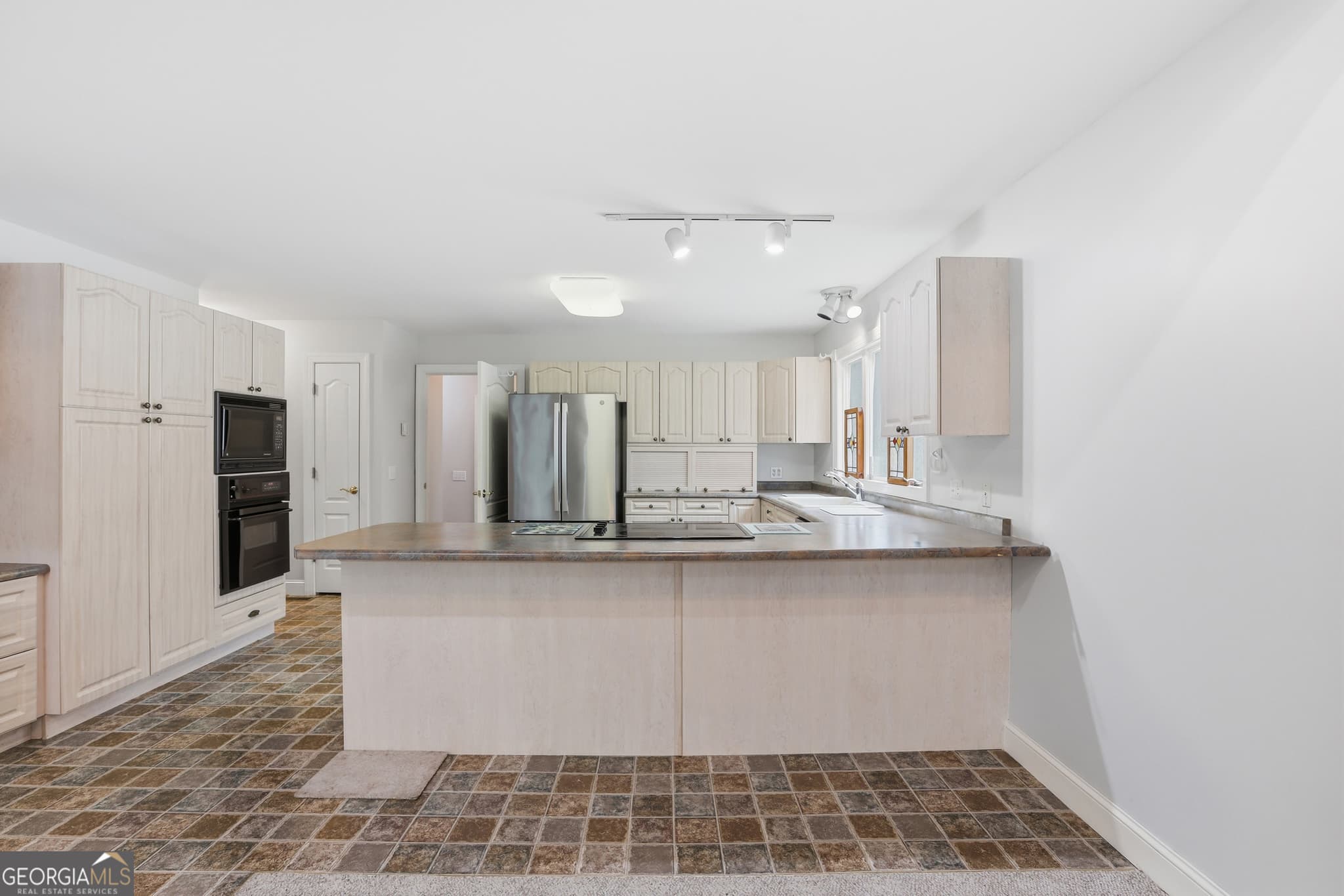 4 bedroom, 3.5 bathroom, 4,139 sq ft single family residence for sale at 205 Mill Creek Circle, Martin, GA 30557 — photo 10
