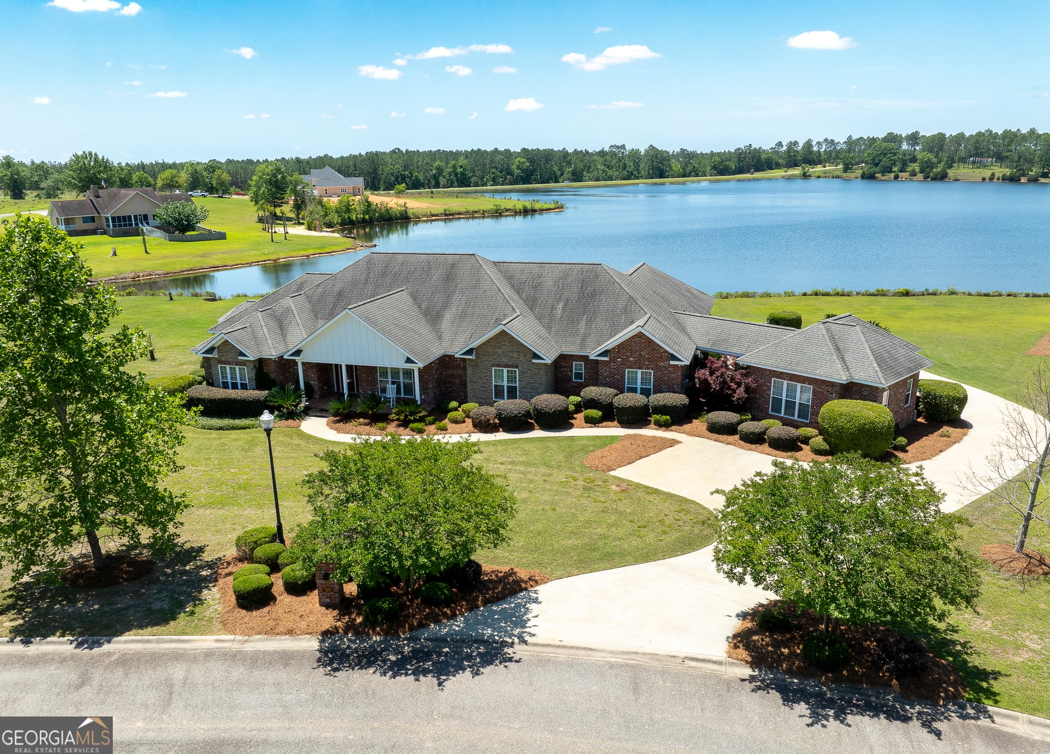 4 bedroom, 3.5 bathroom, 3,421 sq ft single family residence sold at 519 Thompson Level Road, Lyons, GA 30436
