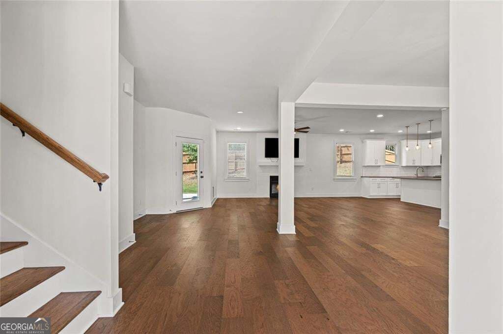 3 bedroom, 2.5 bathroom, 2,498 sq ft single family residence for sale at 2422 Mills Bend, Decatur, GA 30034 — photo 5