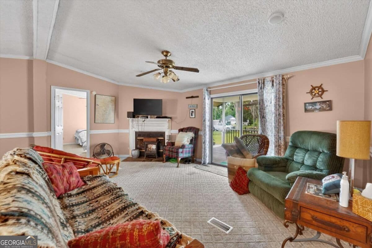 3 bedroom, 2 bathroom, 1,608 sq ft manufactured home,single family residence for sale at 535 E 1St Street, Midway, GA 31320 — photo 7