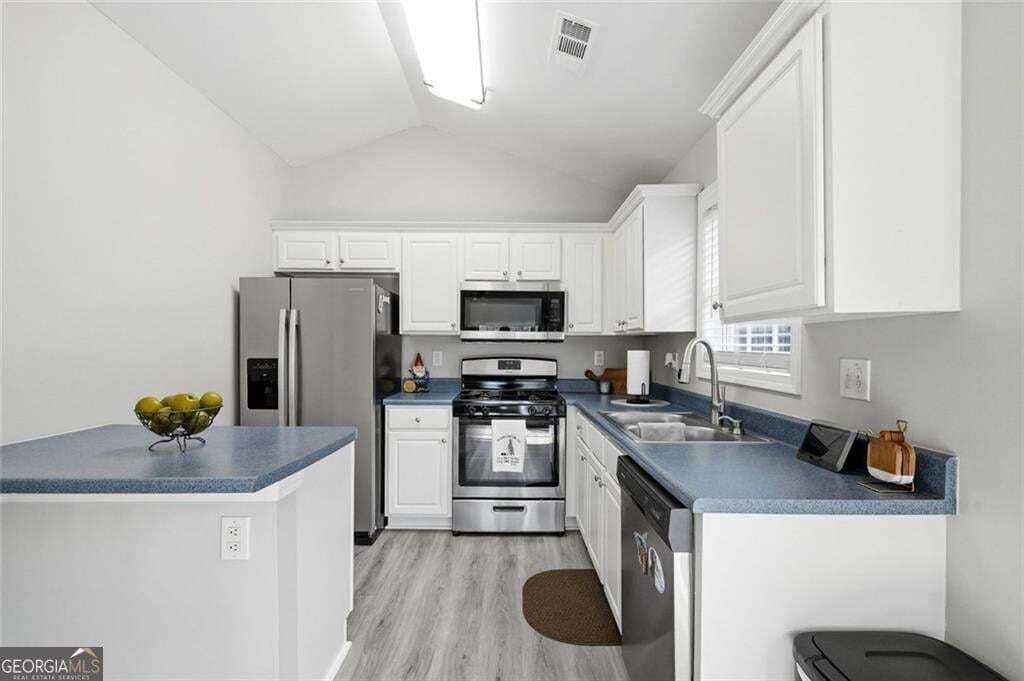 2 bedroom, 1 bathroom, 792 sq ft single family residence for sale at 226 Park Place, Woodstock, GA 30189 — photo 9