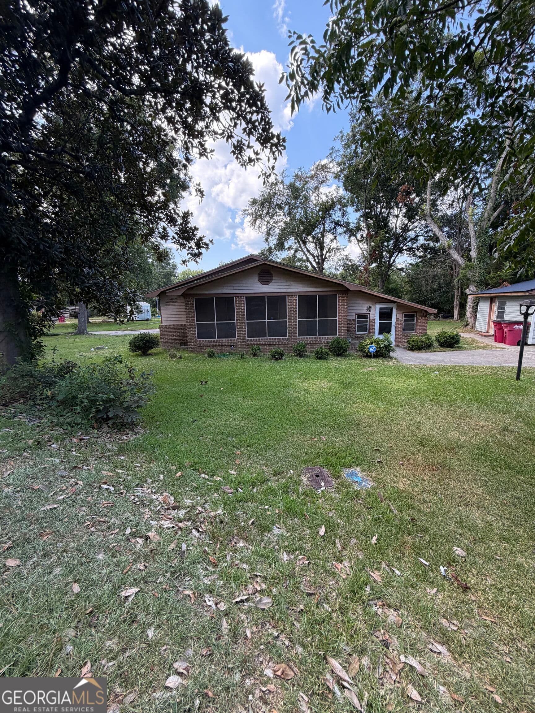 3 bedroom, 3 bathroom, 2,302 sq ft single family residence for sale at 531 Smith Street, Tennille, GA 31089 — photo 6