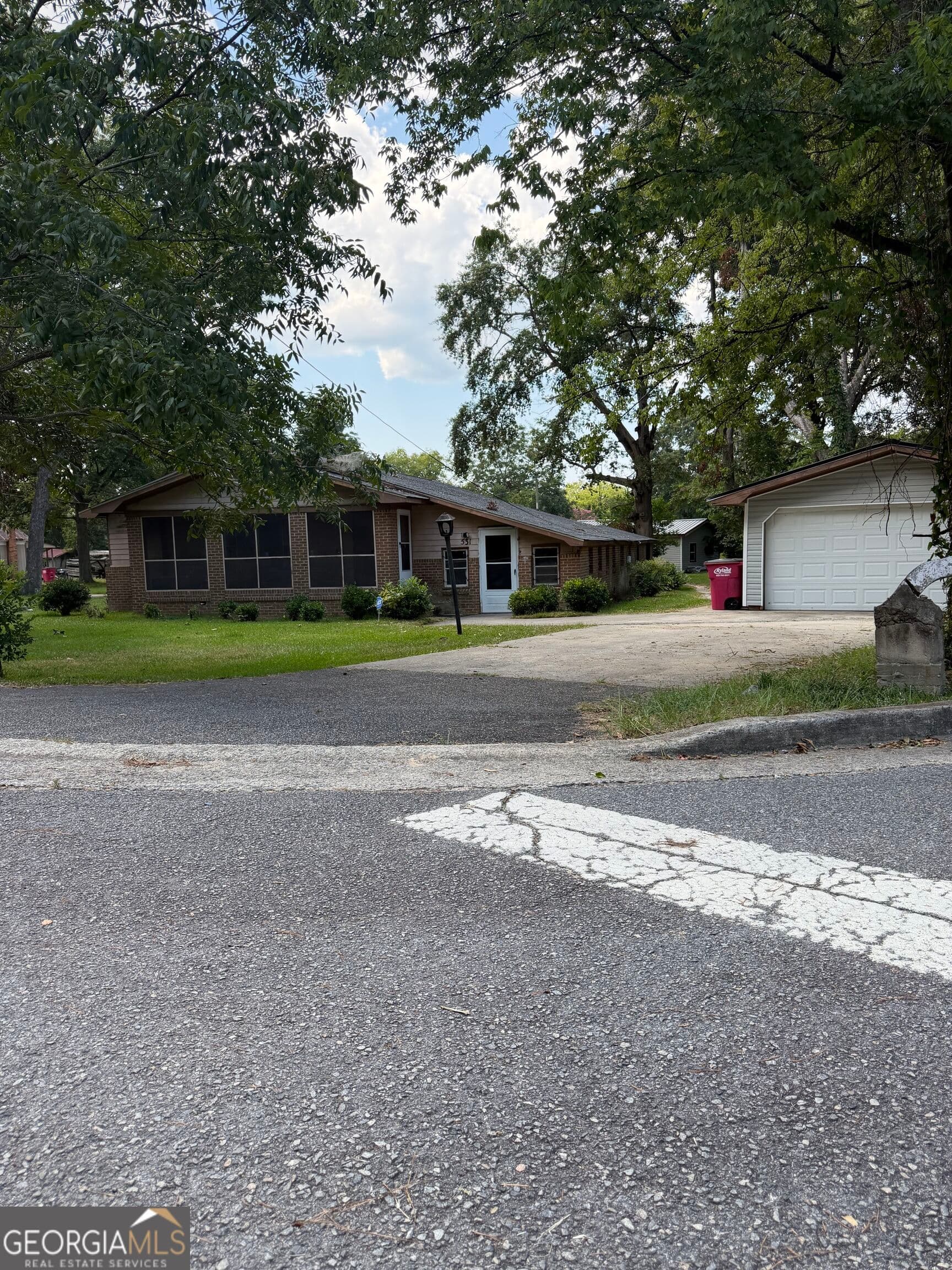 3 bedroom, 3 bathroom, 2,302 sq ft single family residence for sale at 531 Smith Street, Tennille, GA 31089 — photo 5
