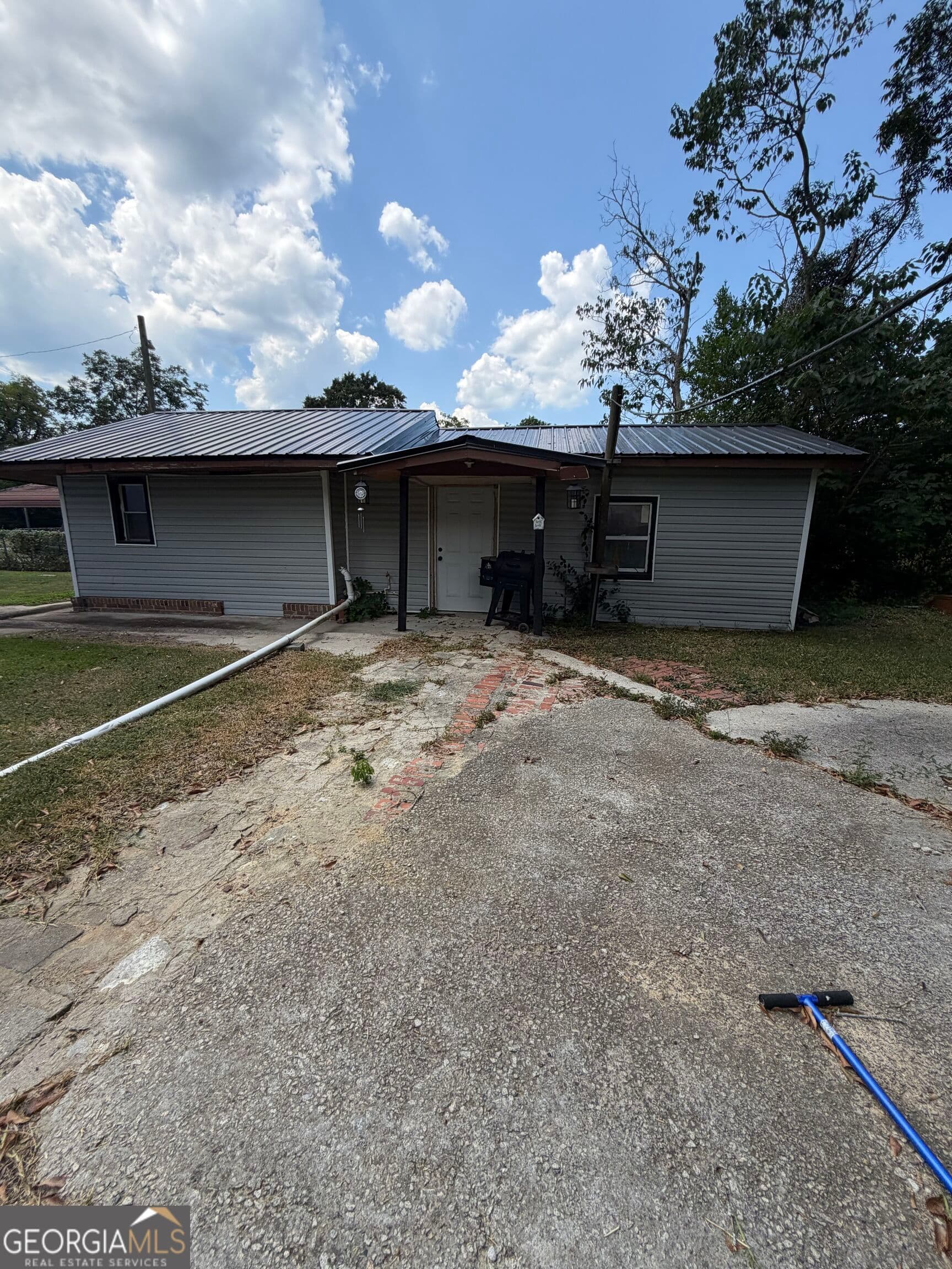 3 bedroom, 3 bathroom, 2,302 sq ft single family residence for sale at 531 Smith Street, Tennille, GA 31089 — photo 9