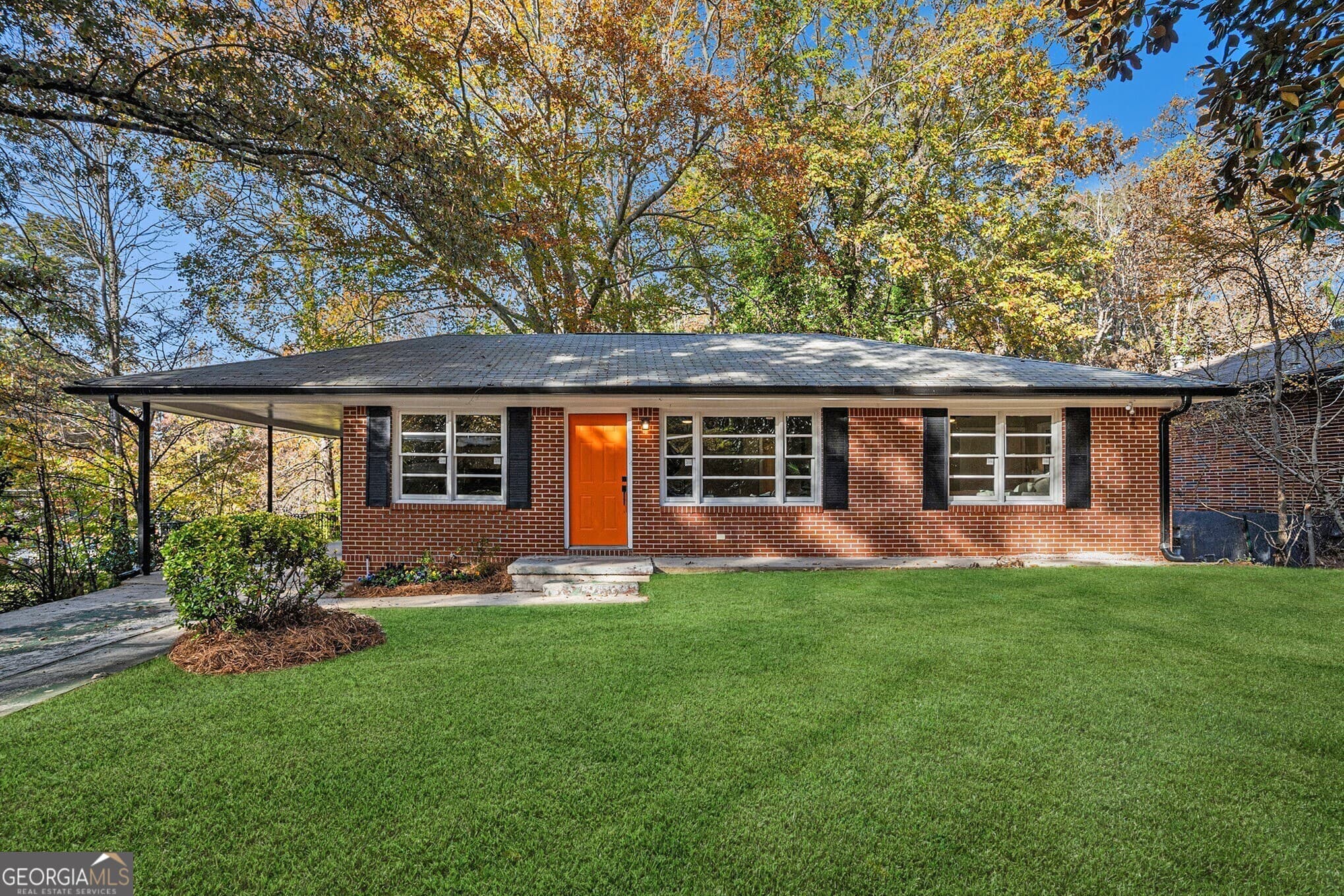 4 bedroom, 2 bathroom, 1,728 sq ft single family residence for sale at 2693 Washington Street, Atlanta, GA 30318 — photo 8
