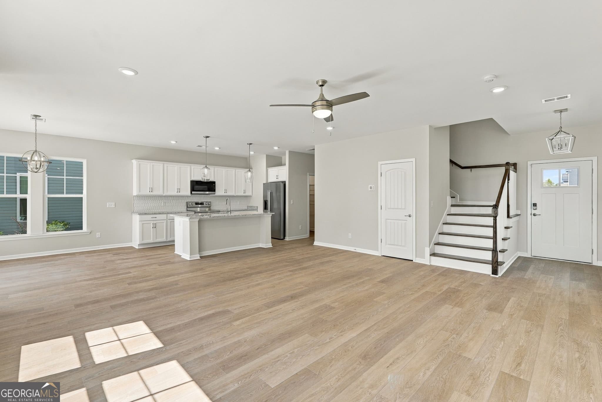 4 bedroom, 2.5 bathroom, 2,005 sq ft single family residence for sale at 377 Brook Drive, Brunswick, GA 31525 — photo 5