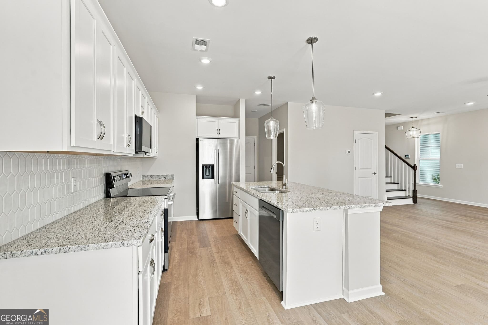 4 bedroom, 2.5 bathroom, 2,005 sq ft single family residence for sale at 377 Brook Drive, Brunswick, GA 31525 — photo 8