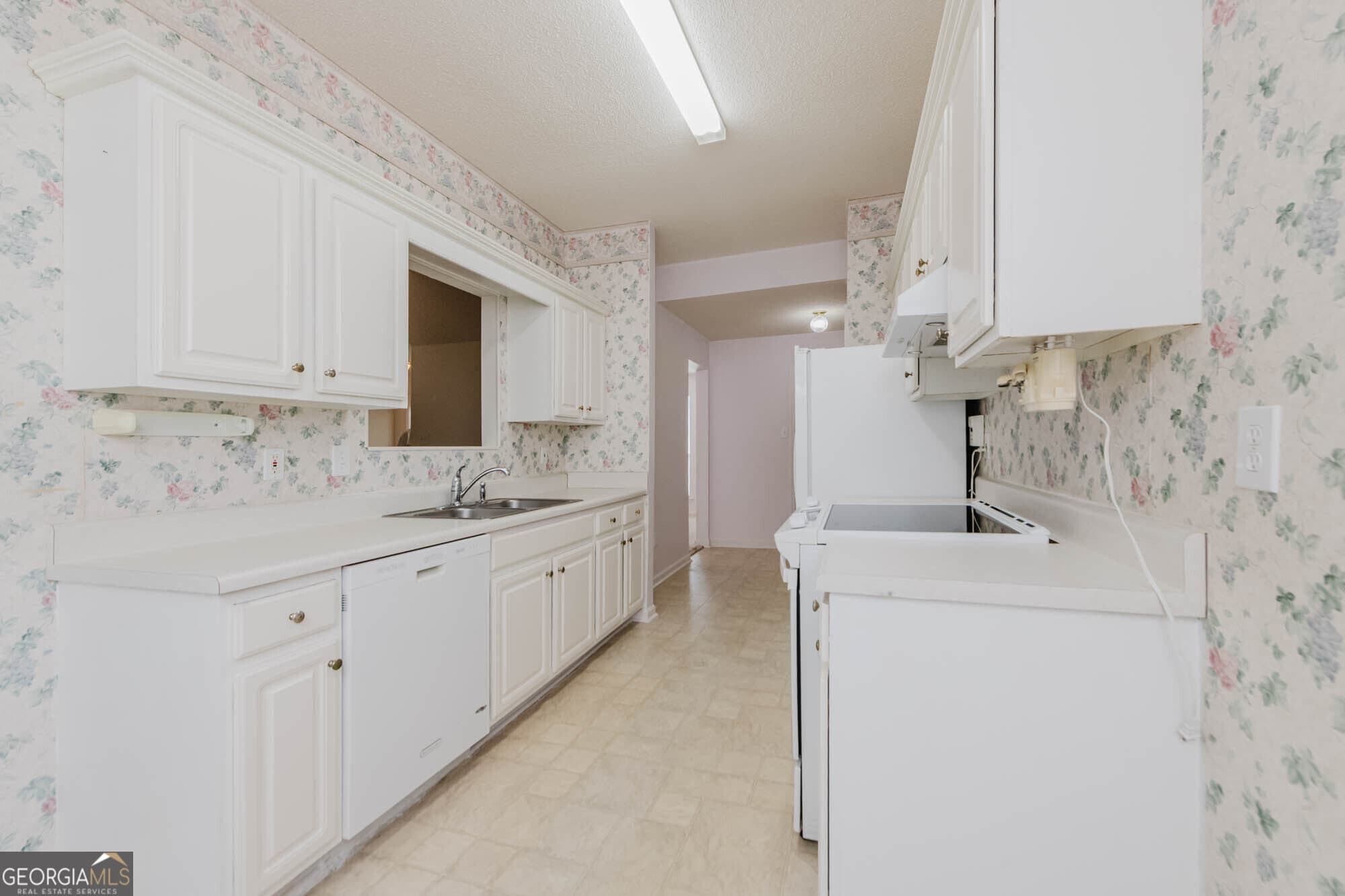 3 bedroom, 2 bathroom, 1,552 sq ft single family residence for sale at 133 Darin Drive, Byron, GA 31008 — photo 6