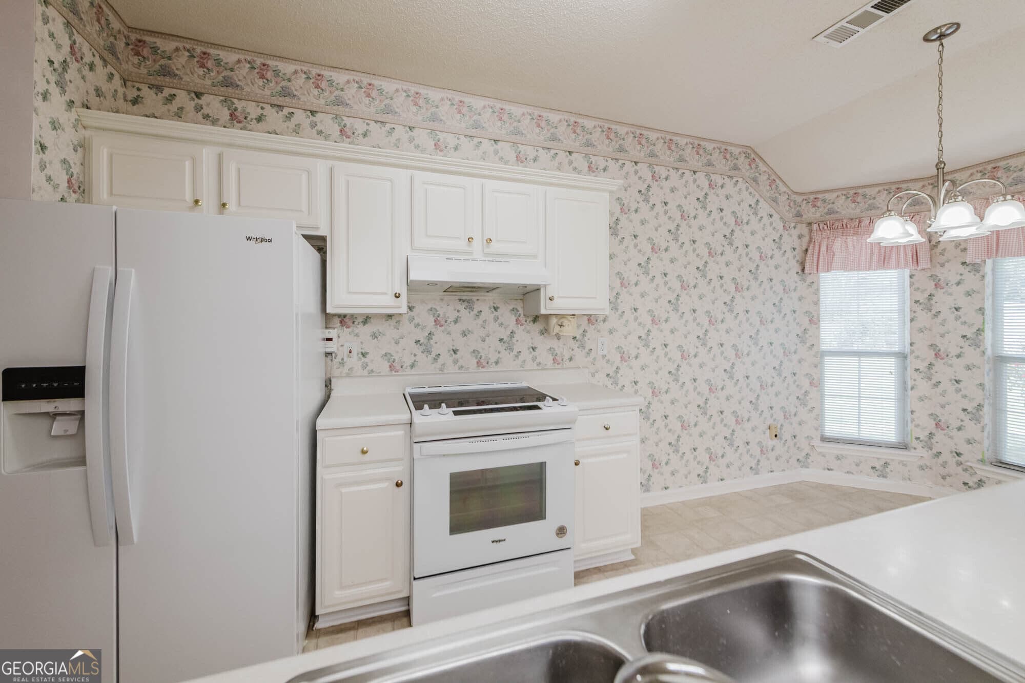 3 bedroom, 2 bathroom, 1,552 sq ft single family residence for sale at 133 Darin Drive, Byron, GA 31008 — photo 8