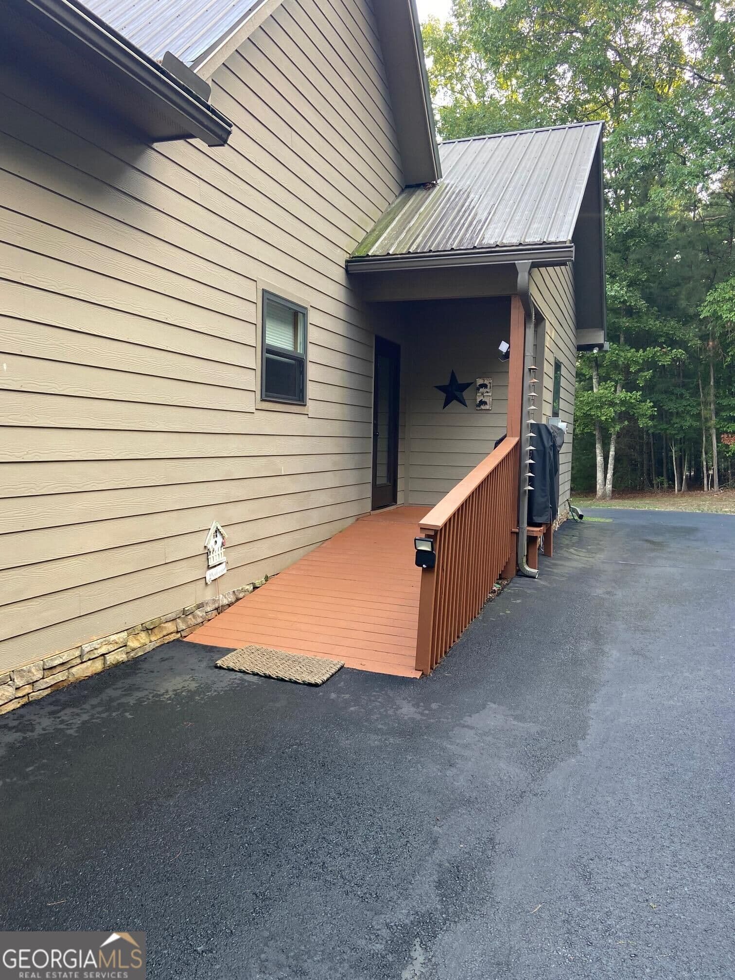 2 bedroom, 2 bathroom, 1,876 sq ft single family residence for sale at 277 Sunset Trail, Blairsville, GA 30512 — photo 7