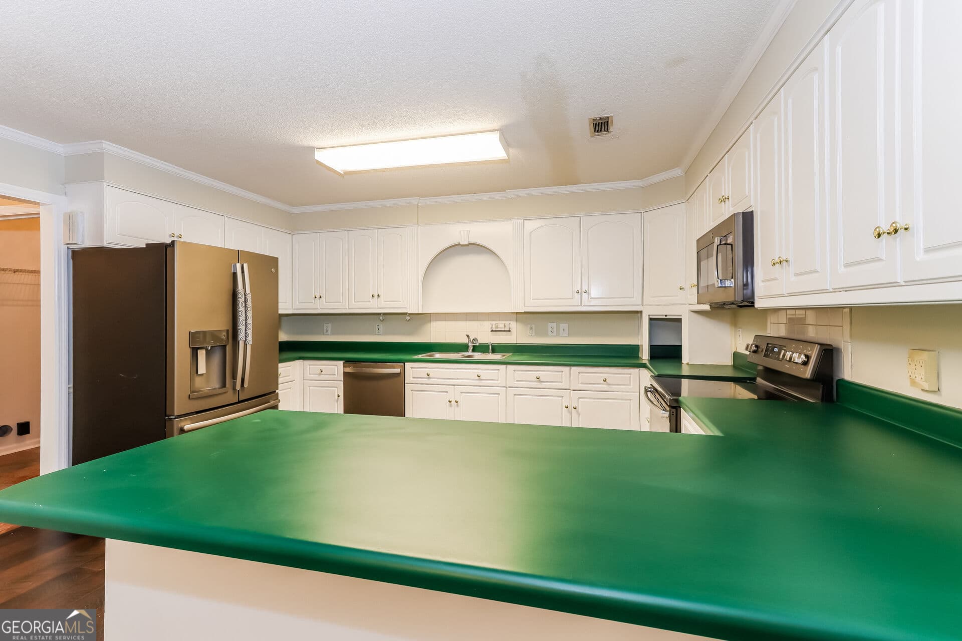 4 bedroom, 3 bathroom, 2,394 sq ft single family residence for sale at 4114 Big Oak Drive, Hephzibah, GA 30815 — photo 2