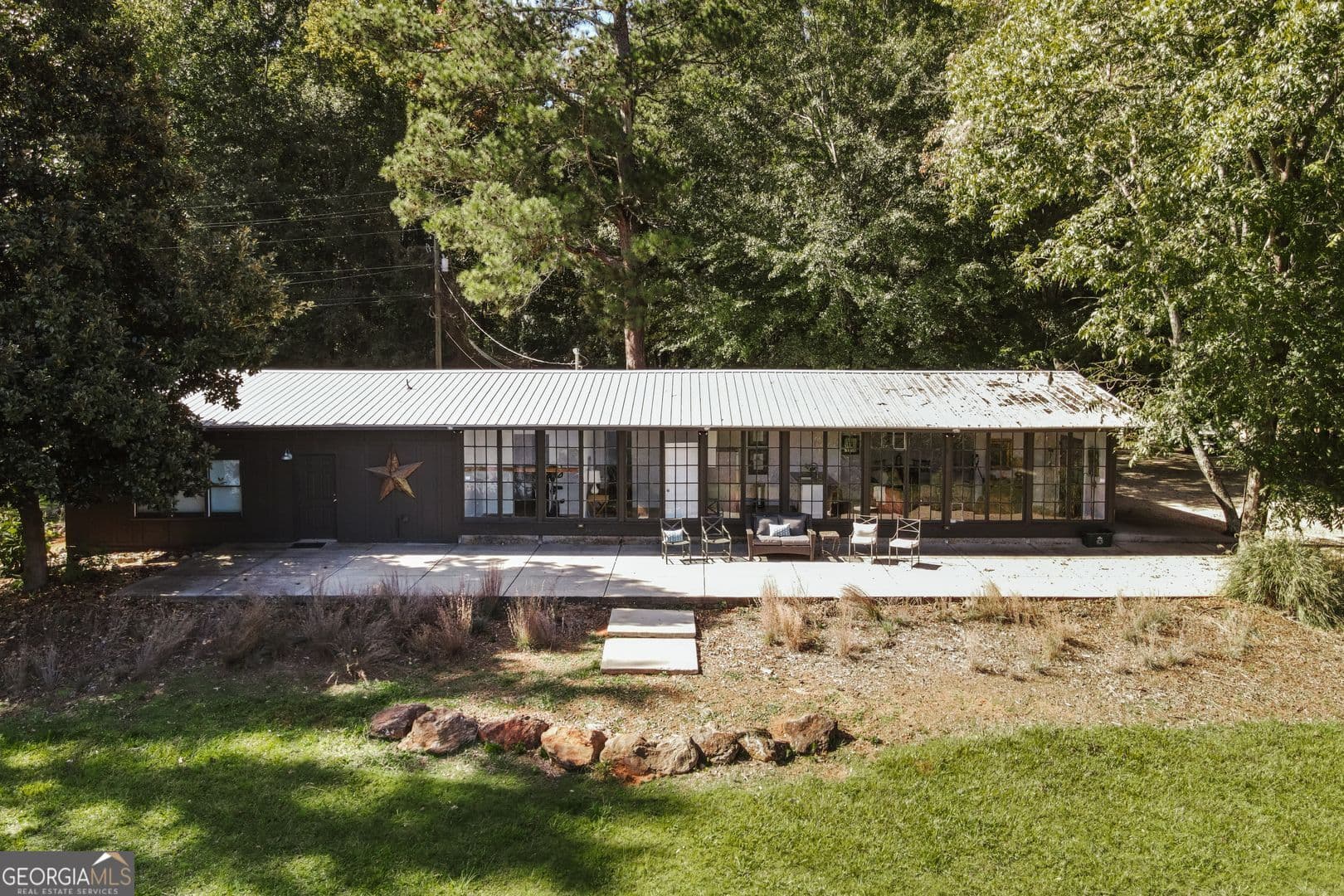 4 bedroom, 3 bathroom single family residence for rent at 190 Lakewood Drive, Athens, GA 30605 for $2,600 a month — photo 4