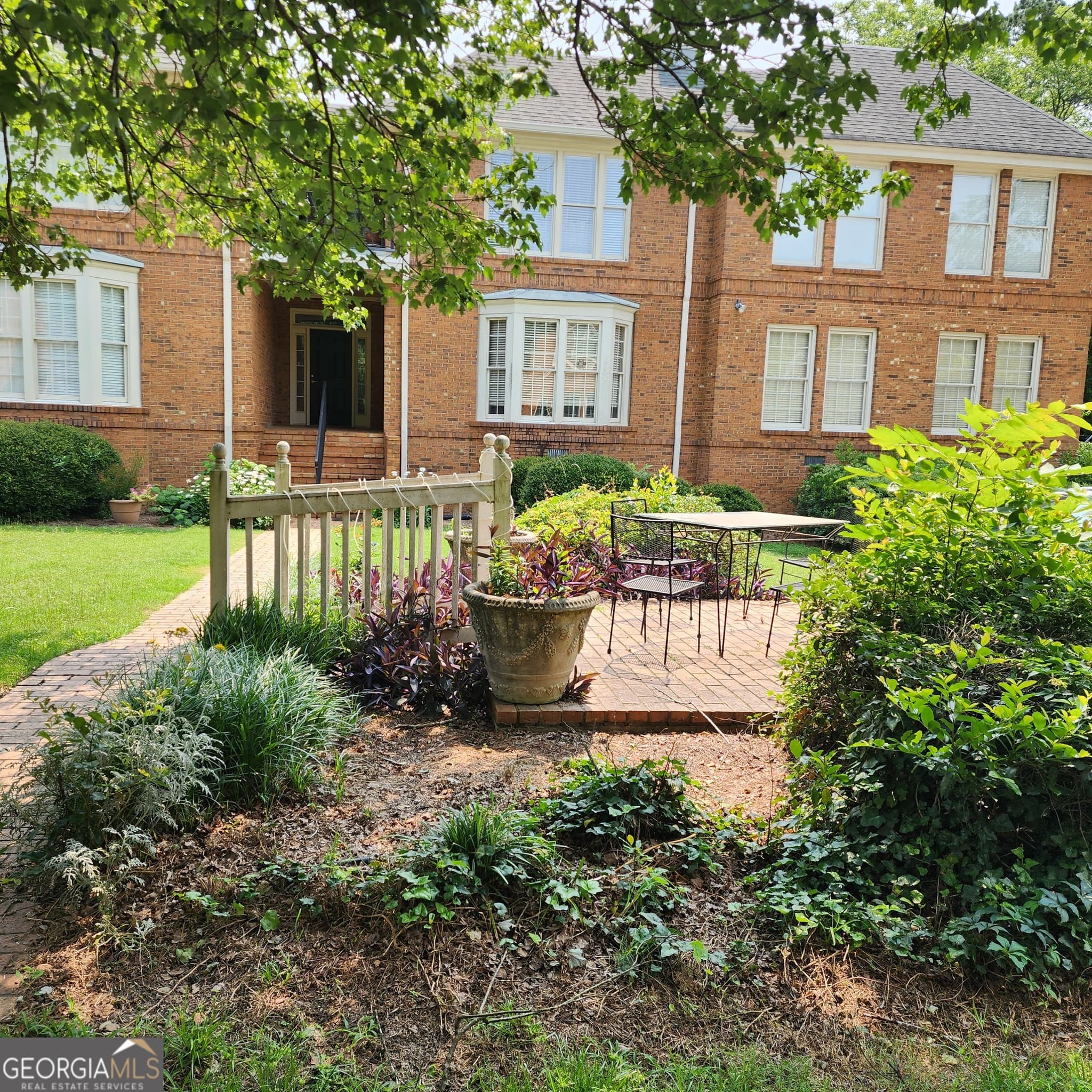 2 bedroom, 2 bathroom, 1,594 sq ft condominium for sale at 175 Corbin Avenue APT B, Macon, GA 31204 — photo 3