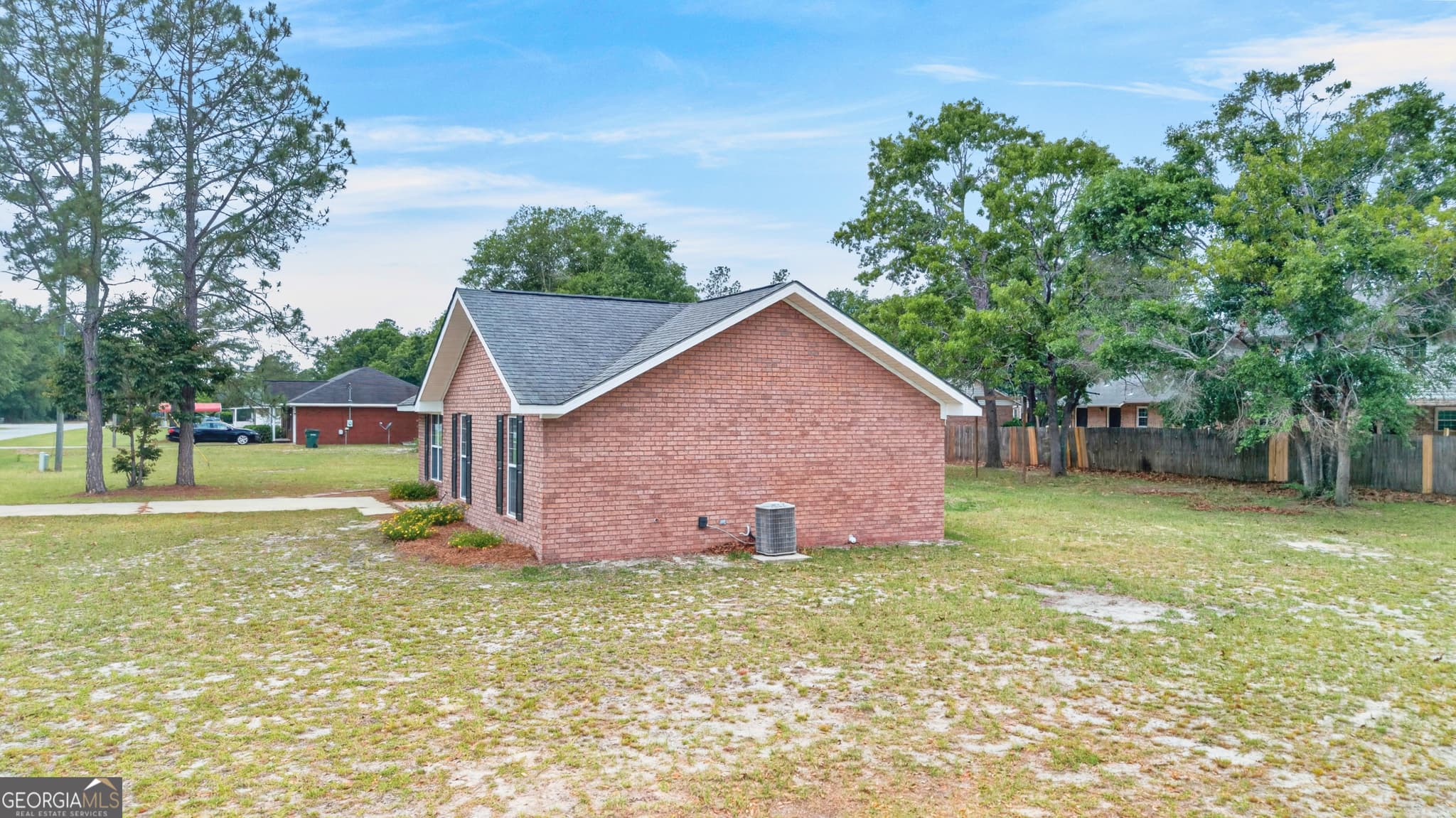 3 bedroom, 2 bathroom, 1,175 sq ft single family residence for sale at 106 Nelson Street, Reidsville, GA 30453 — photo 3