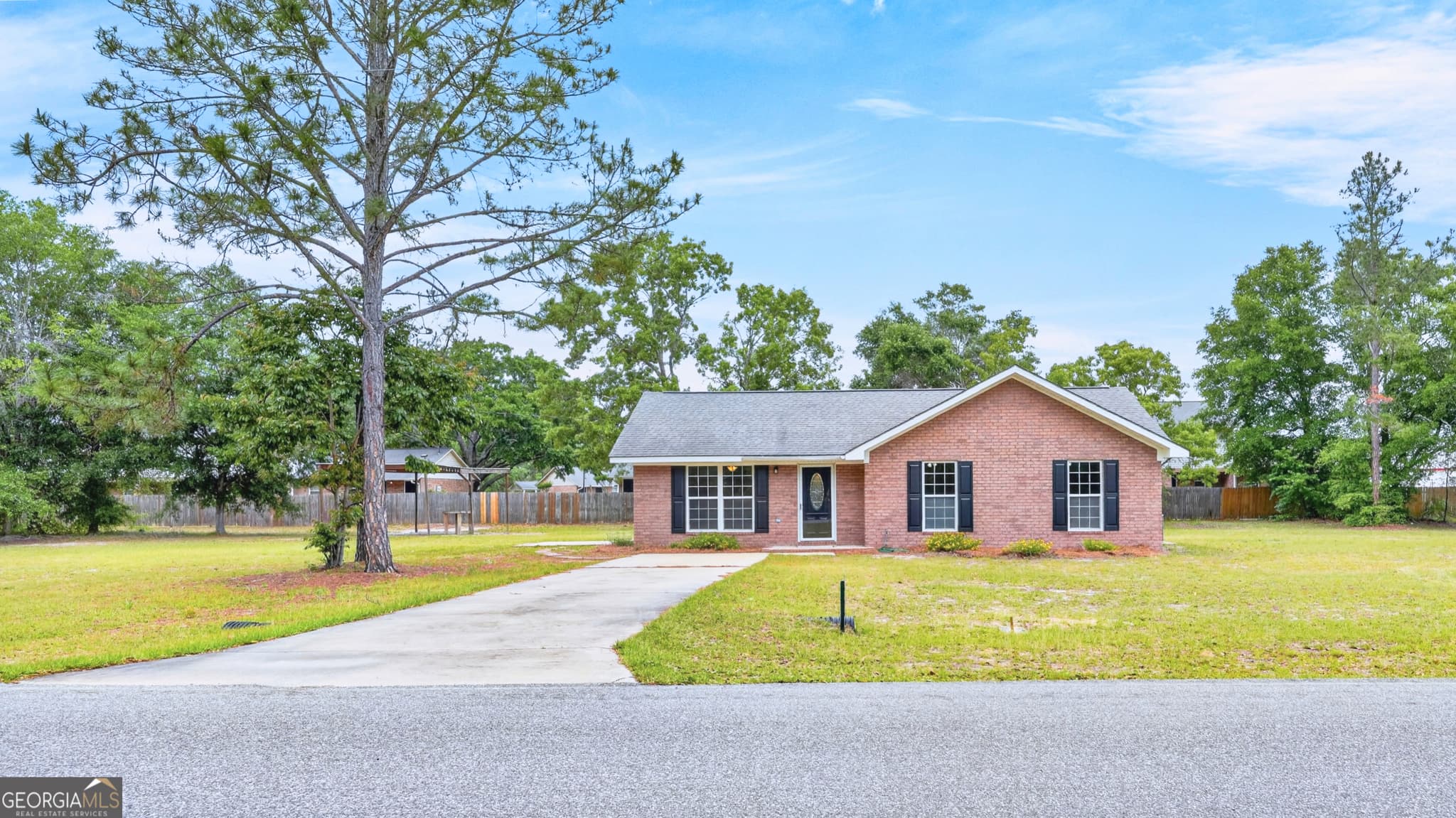 3 bedroom, 2 bathroom, 1,175 sq ft single family residence for sale at 106 Nelson Street, Reidsville, GA 30453