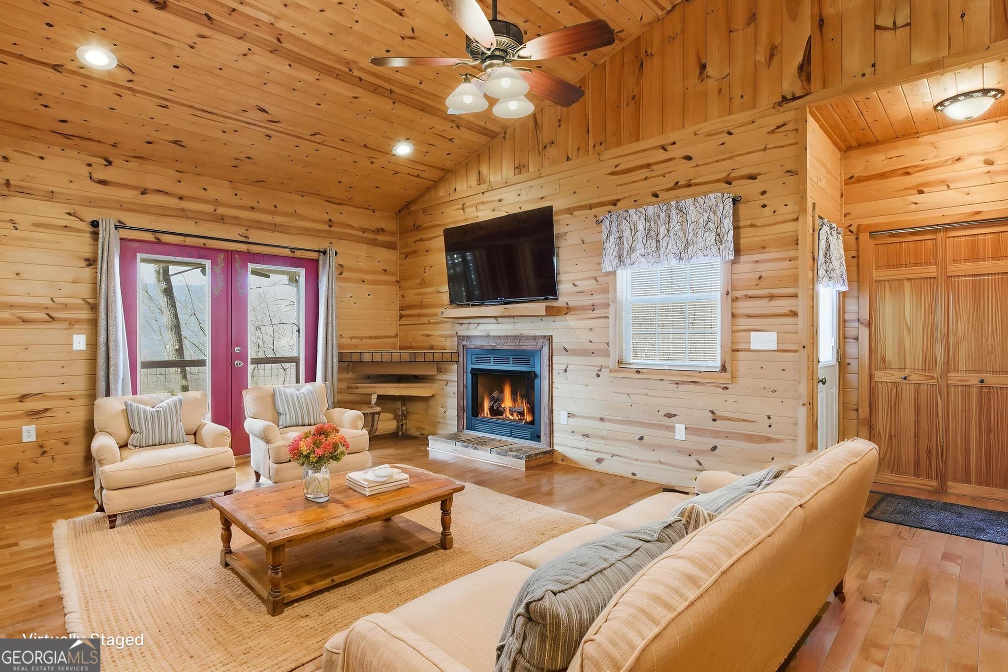 3 bedroom, 3 bathroom, 1,829 sq ft cabin,single family residence for sale at 620 Courthouse Gap Road, Clayton, GA 30525 — photo 6
