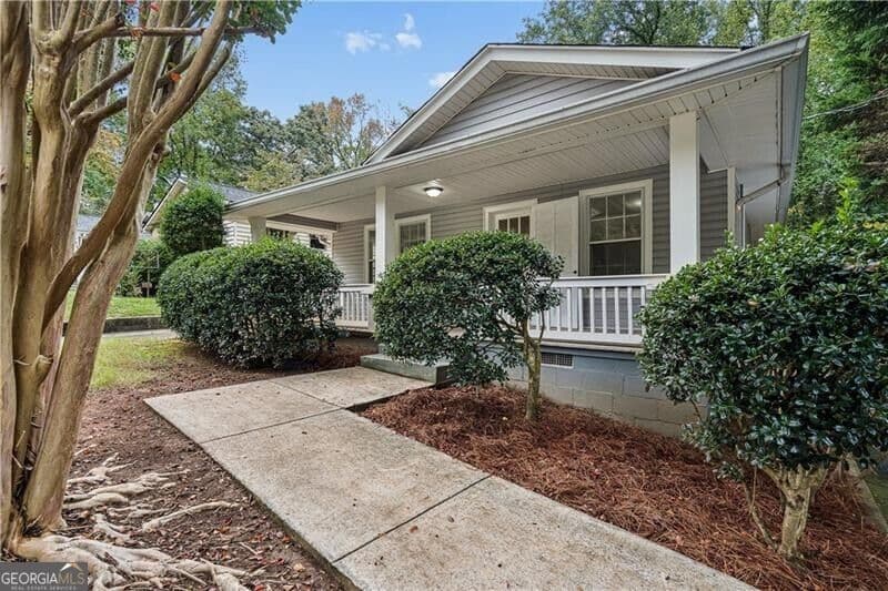 3 bedroom, 1 bathroom, 1,240 sq ft single family residence for sale at 1938 Linwood Avenue, East Point, GA 30344 — photo 2