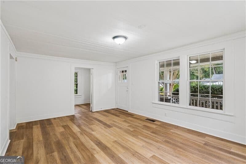 3 bedroom, 1 bathroom, 1,240 sq ft single family residence for sale at 1938 Linwood Avenue, East Point, GA 30344 — photo 5