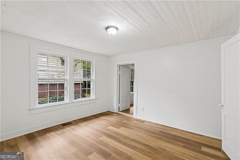 3 bedroom, 1 bathroom, 1,240 sq ft single family residence for sale at 1938 Linwood Avenue, East Point, GA 30344 — photo 8