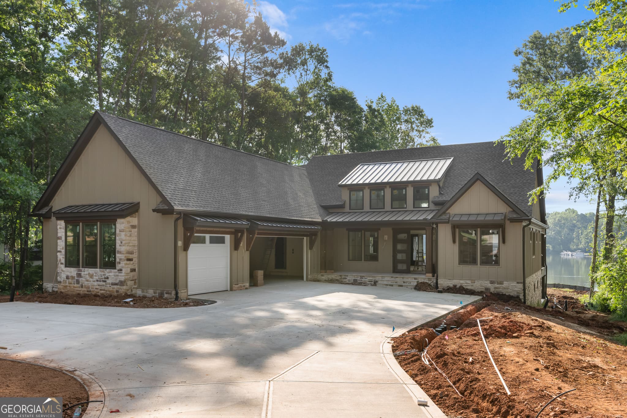 4 bedroom, 5 bathroom, 4,100 sq ft single family residence for sale at 264 Loch Way, Eatonton, GA 31024 — photo 6