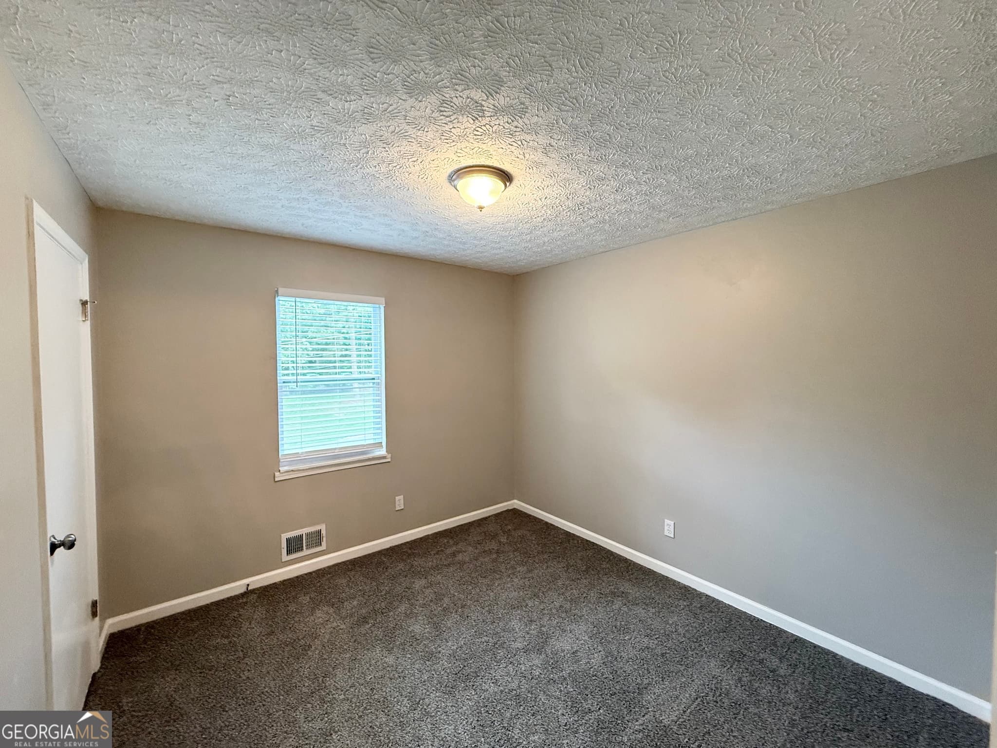 3 bedroom, 2 bathroom, 1,296 sq ft single family residence for sale at 80 Mill Lane, Dallas, GA 30157 — photo 5