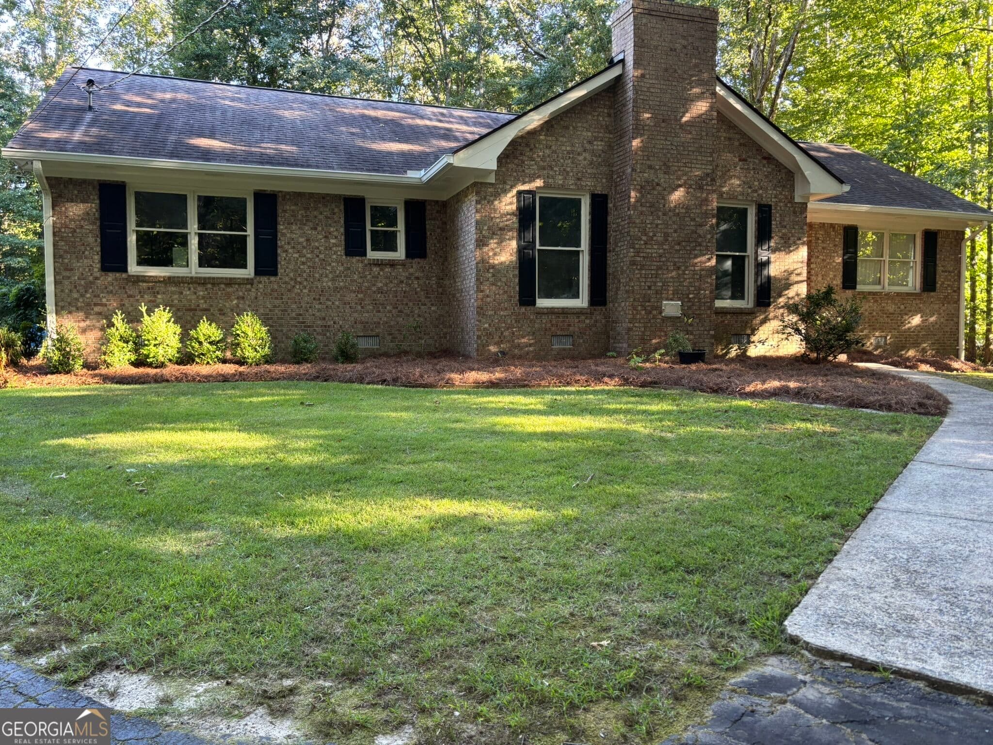 3 bedroom, 2 bathroom, 1,878 sq ft single family residence for rent at 674 Clarke Trail, Dacula, GA 30019 for $2,295 a month — photo 1 of 40