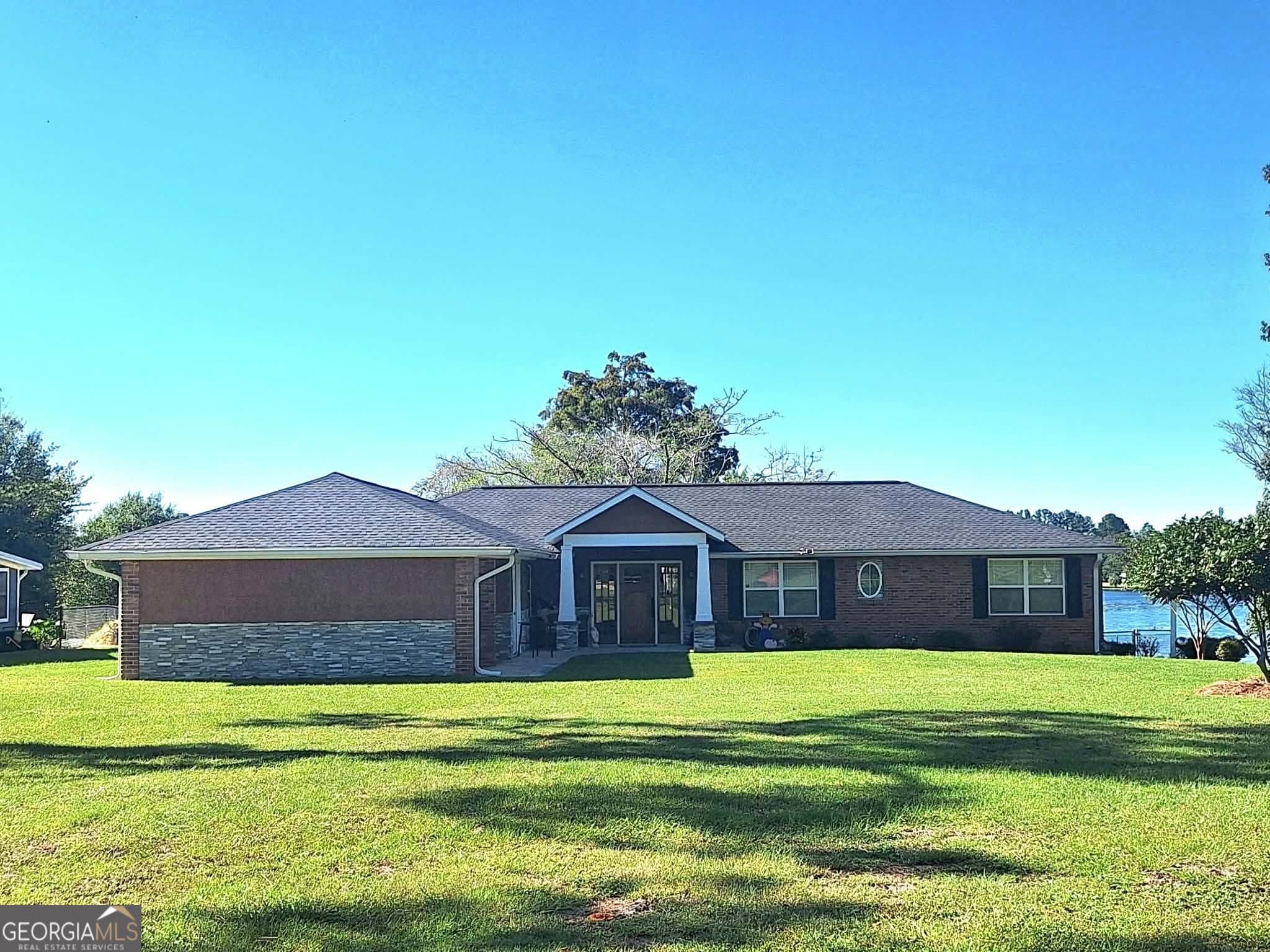 3 bedroom, 2 bathroom, 2,512 sq ft single family residence for sale at 2612 Buck Head Road, Baxley, GA 31513